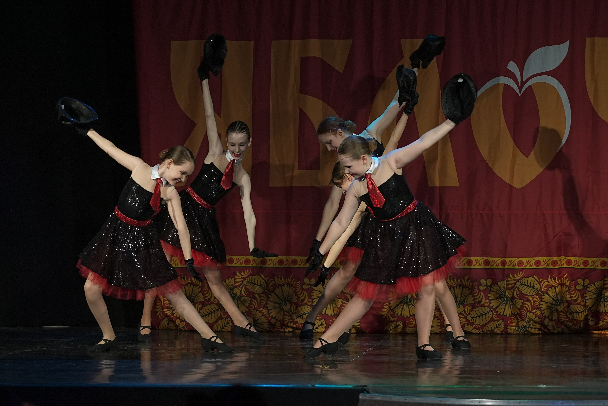 8 декабря, г. Кострома. Золотое яблочко