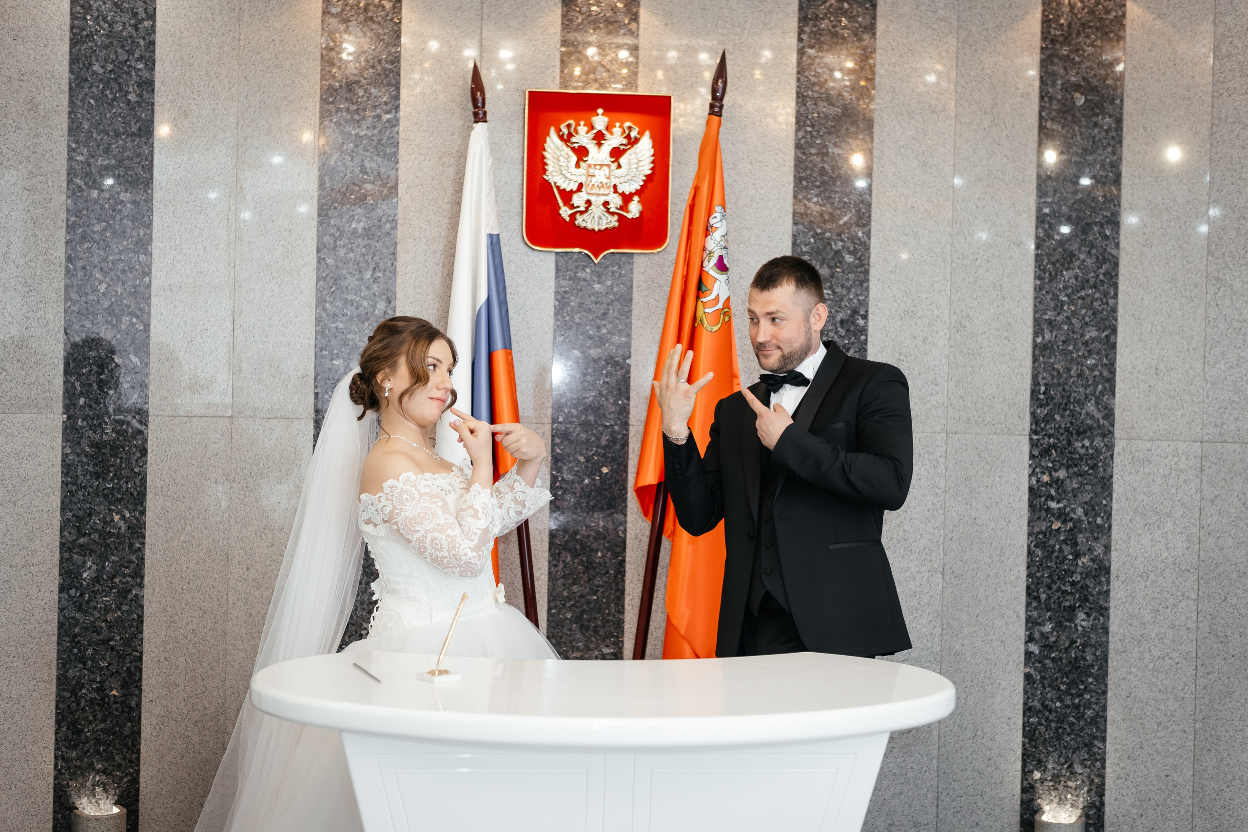 Свадебная фотопрогулка в усадьбе Марфино