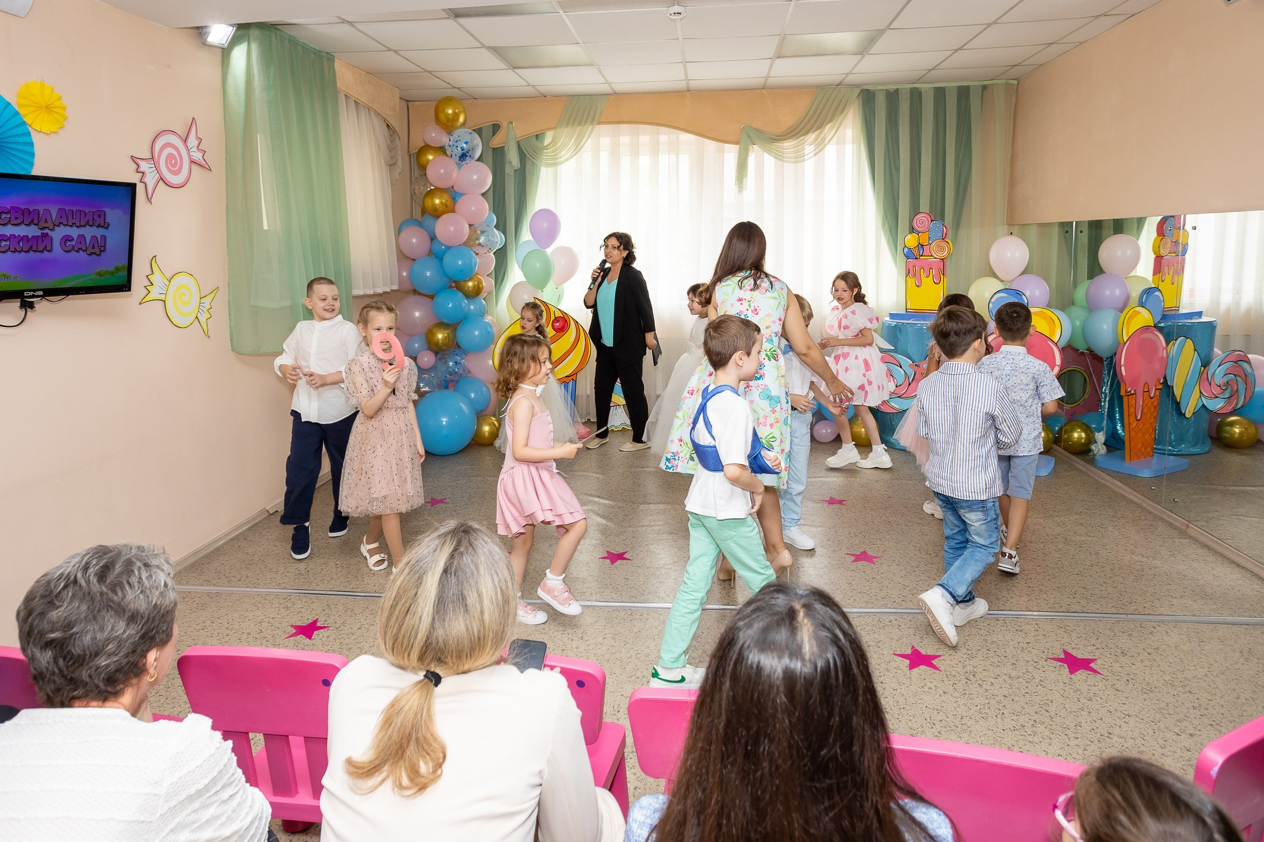 Выпускной Детский сад, 2 часа, 8000. Выпускные альбомы Майкоп, Краснодар Елена Золотарева