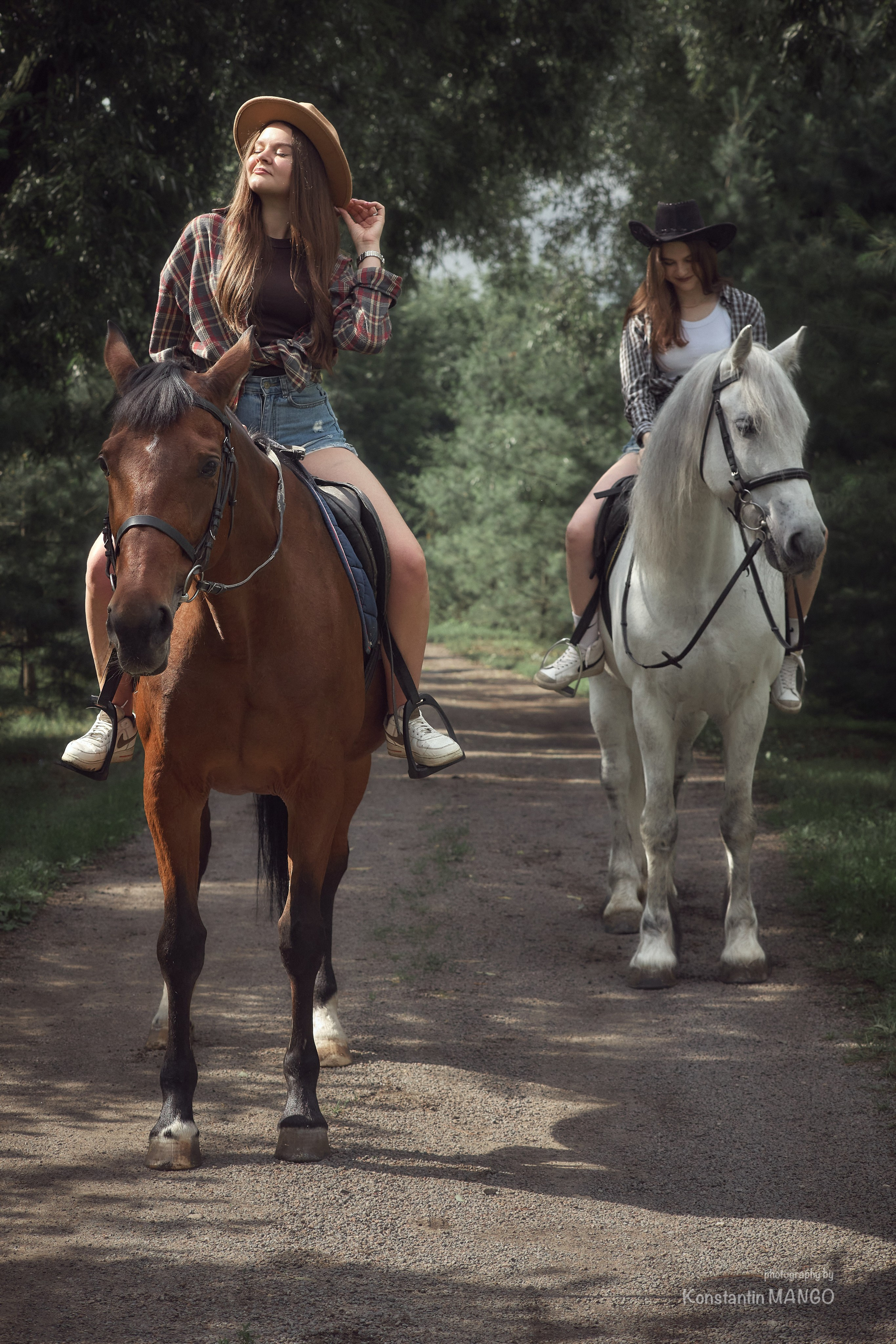 Фотопрогулка на лошадях для Виктории и Полины. Фотограф в Рязани. Свадьба, семейное фото, портрет. Константин Манго