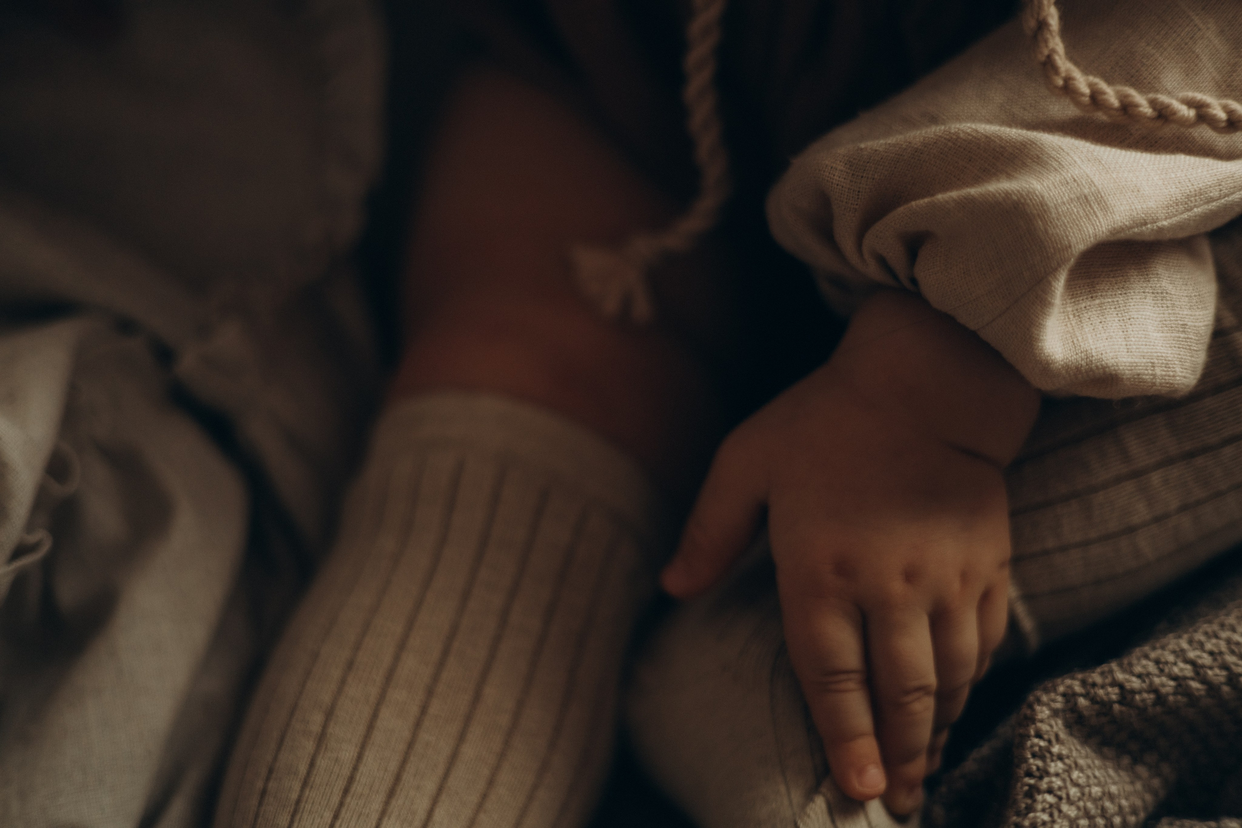 Валя и малышка Ева. Семейный, домашний, ньюборн фотограф Москва Цветкова Елизавета