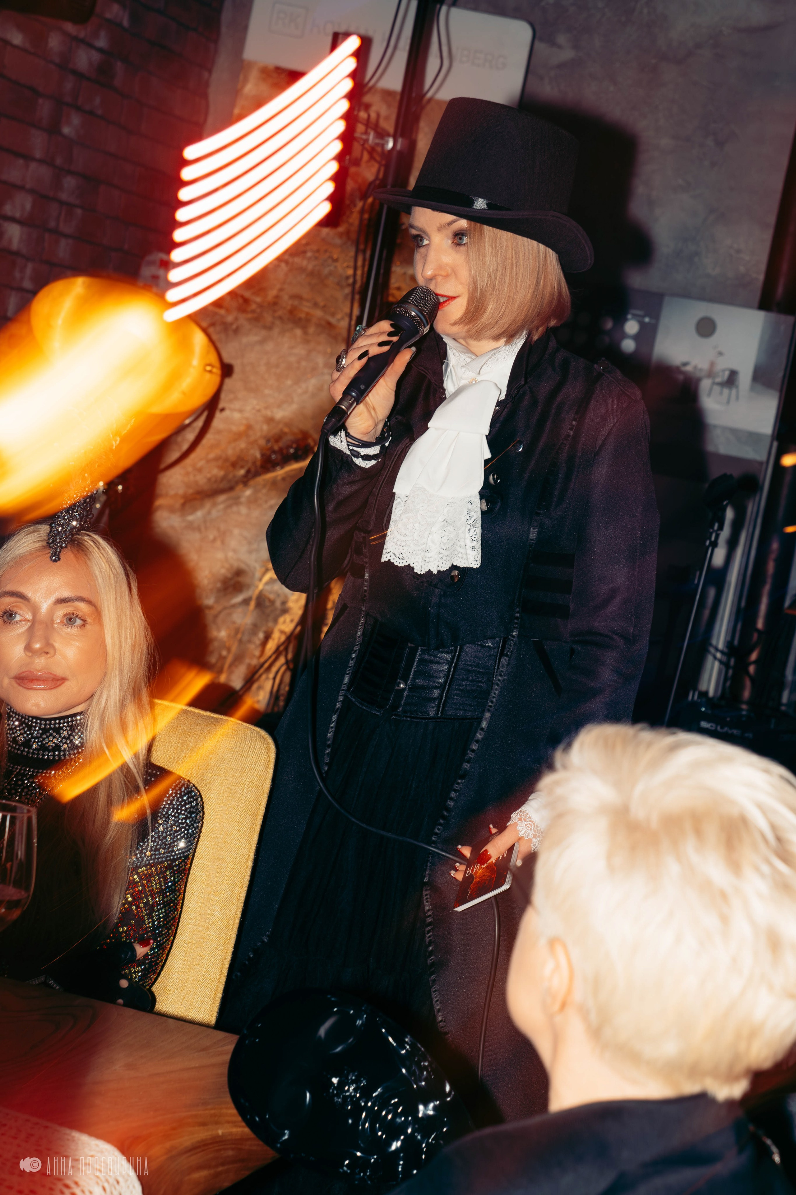 Новогодний корпоратив в вампирском стиле, ID Home. Ваш фотограф в Санкт-Петербурге Анна Просвирина