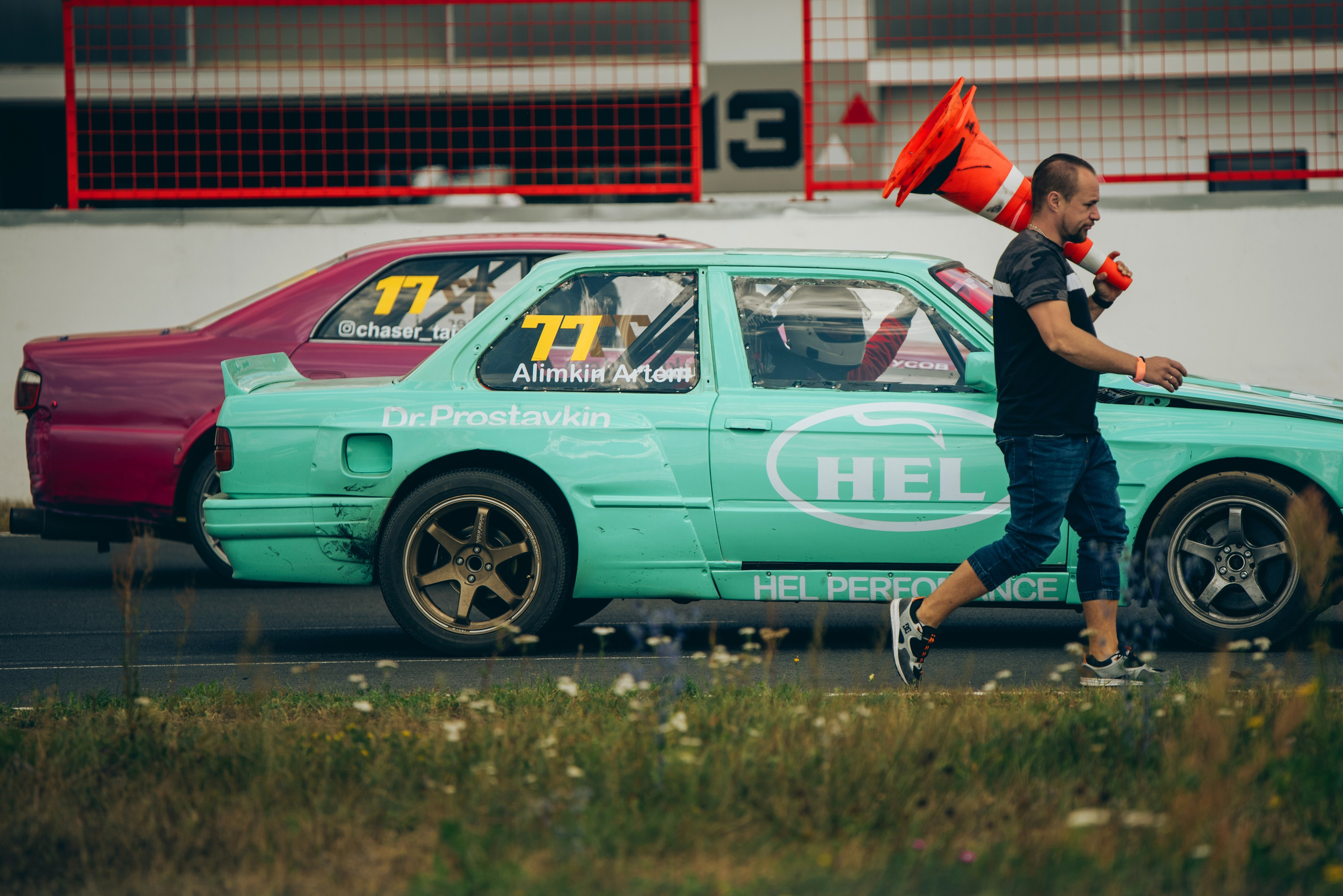 Rds запад ADM Raceway. DeLorein