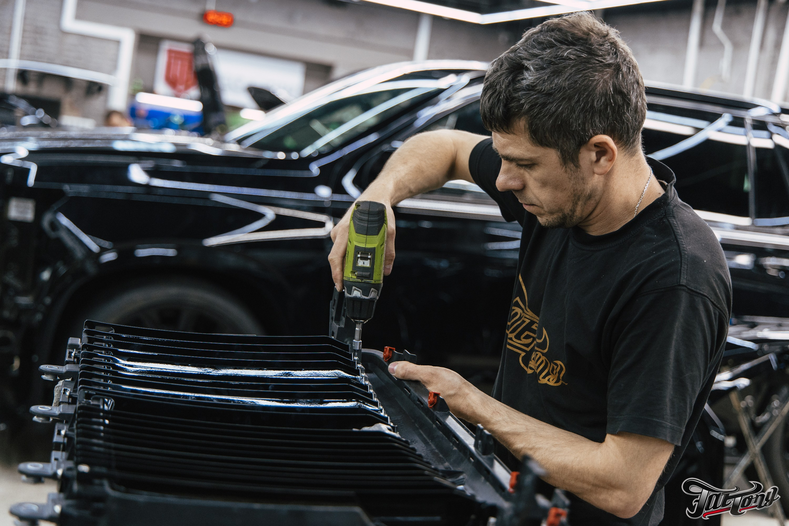 Rolls-Royce Cullinan оклейка в матовый полик, полный антихром. DeLorein