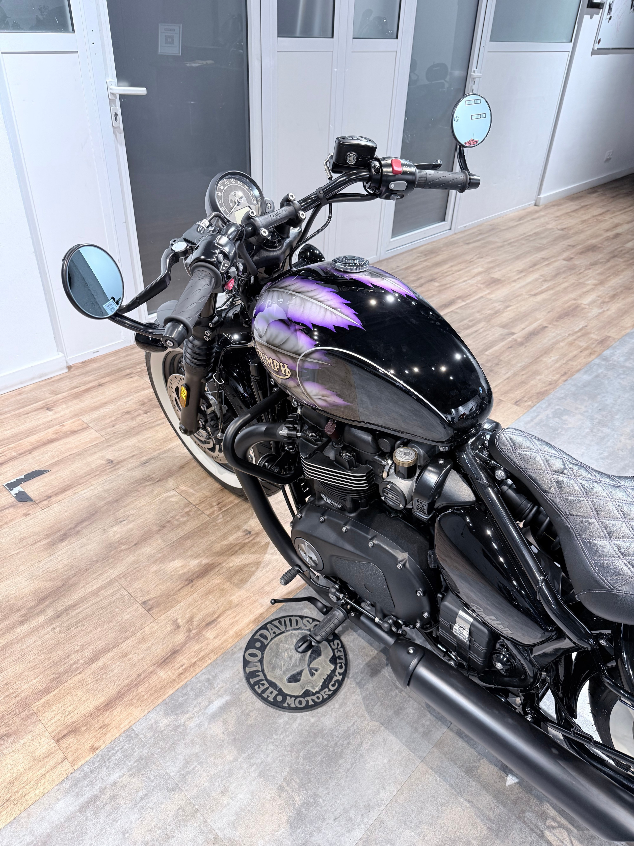 Triumph Bobber NEW. Hello Davidson, Москва. Только хорошие мотоциклы…