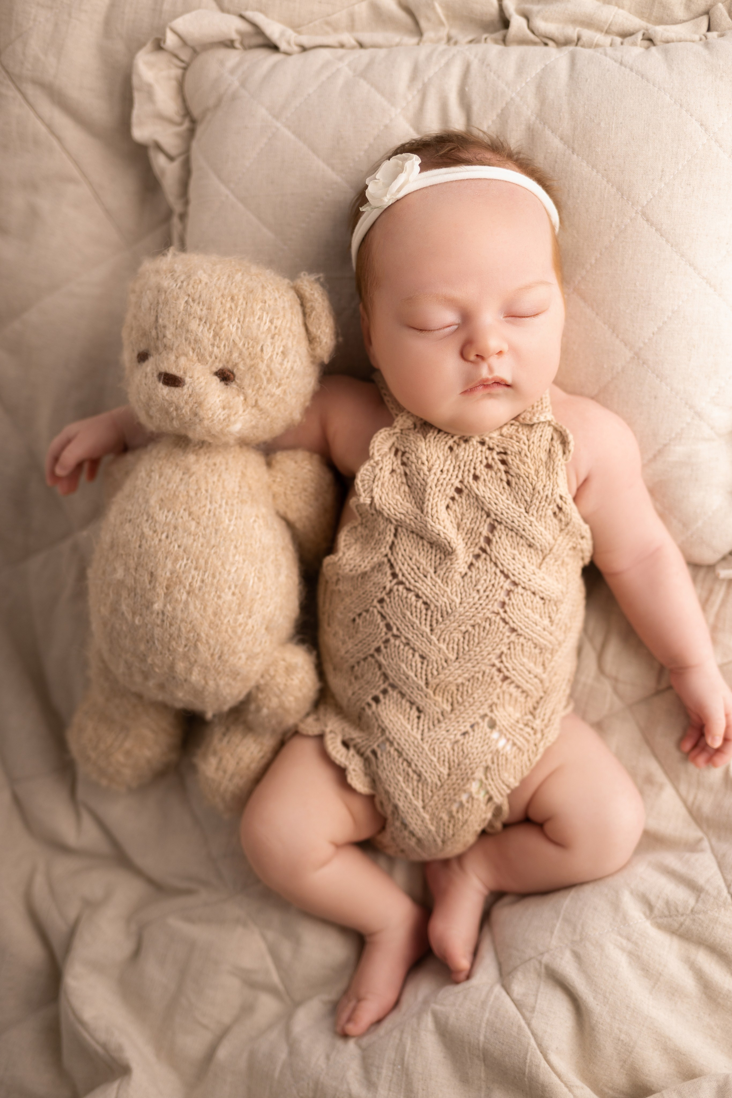 Newborn съемка в стиле Лайф. Фотограф новорожденных малышей в Омске и Омской области Эльвира Камаева