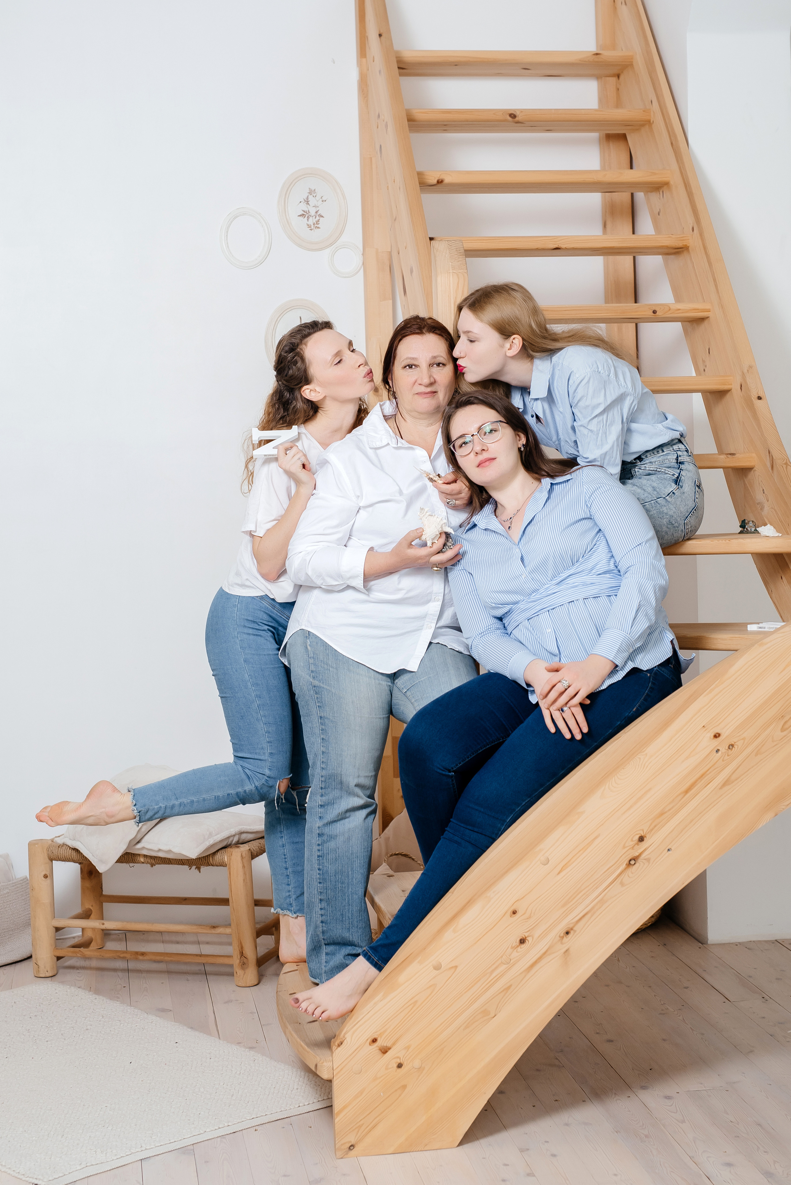 Фотосессия семьи. Мама и три дочери. Свадебный фотограф Елена Рякина