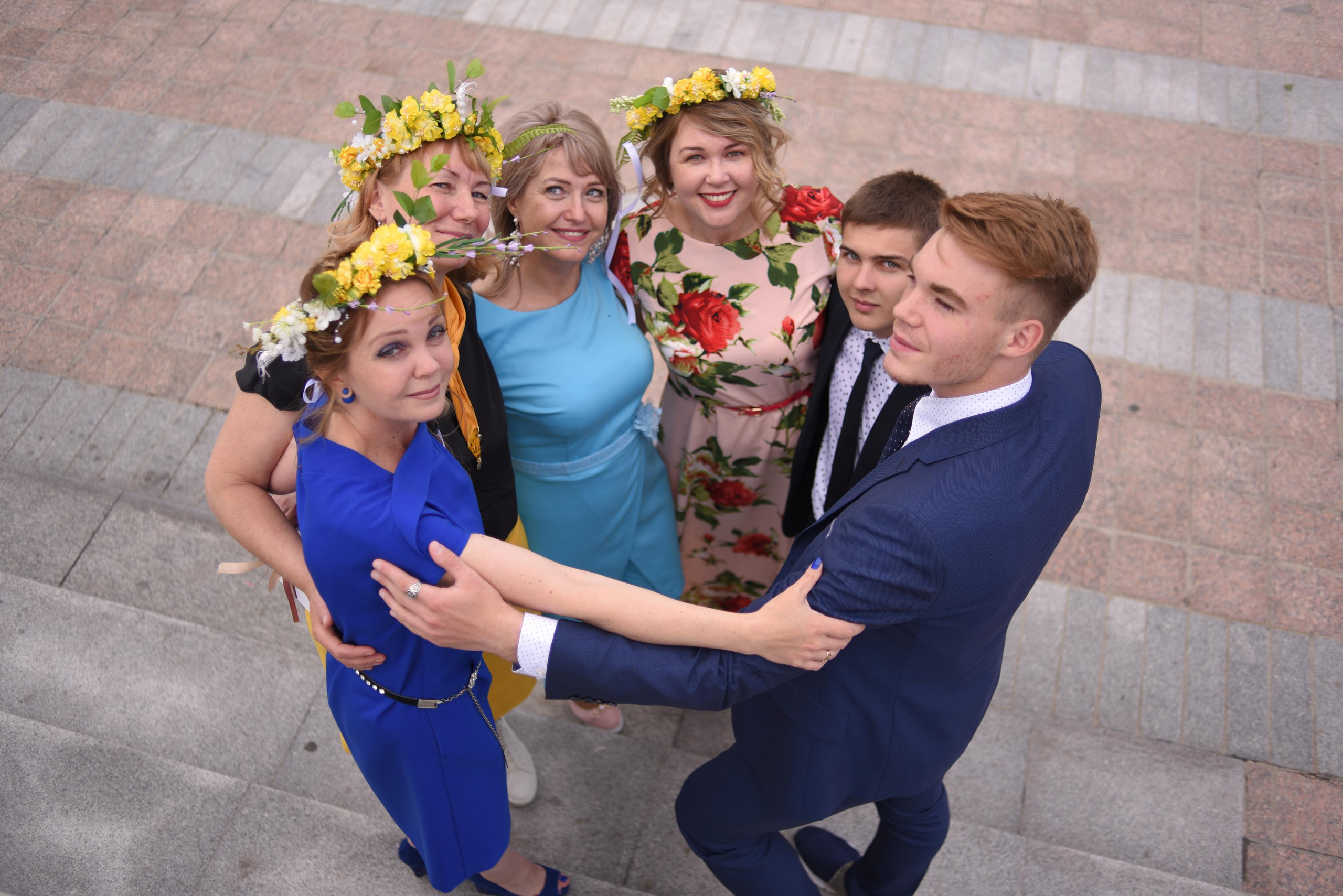 Выпускной Школа имени Дубинина. Свадебный фотограф Елена Рякина
