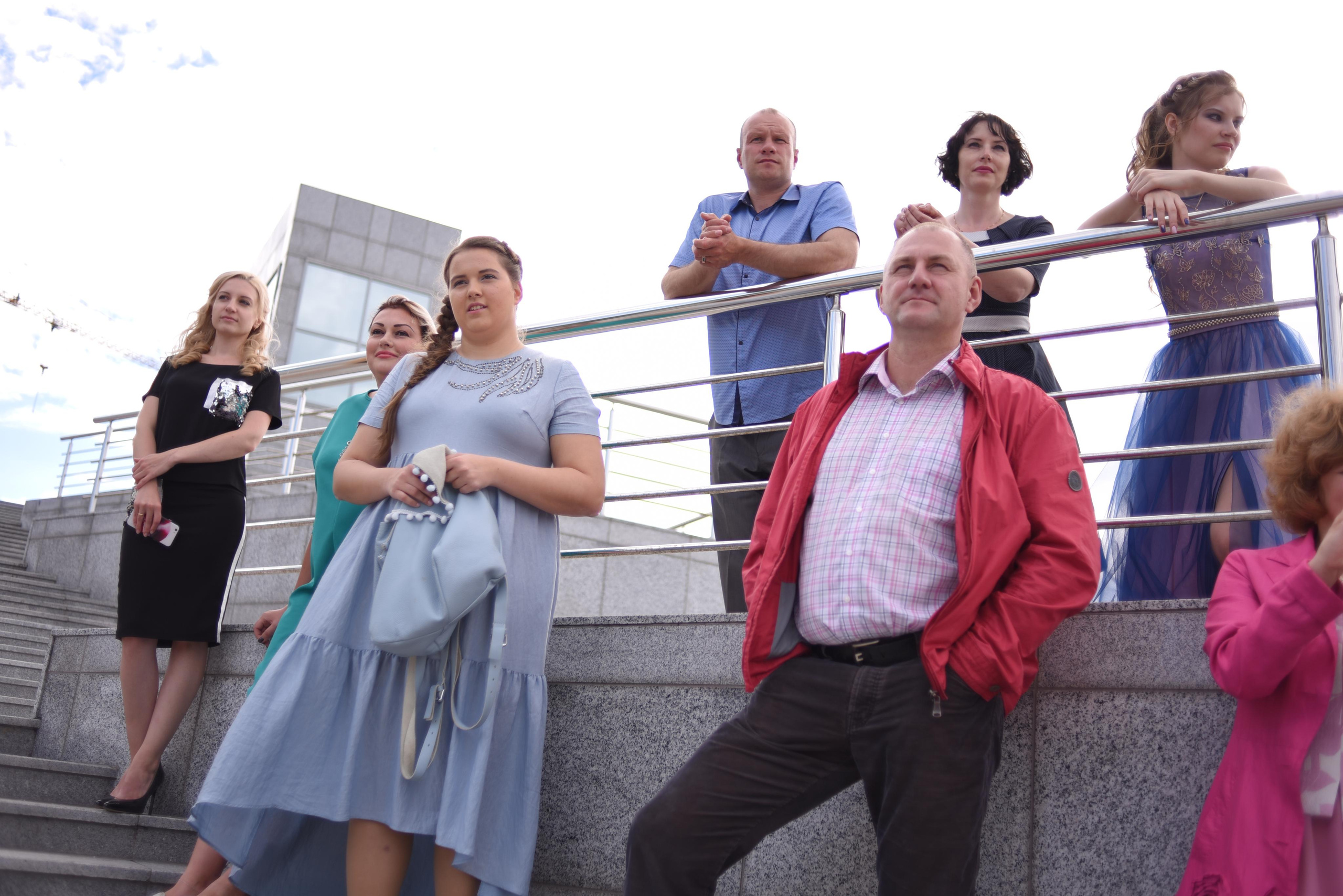 Выпускной Школа имени Дубинина. Свадебный фотограф Елена Рякина