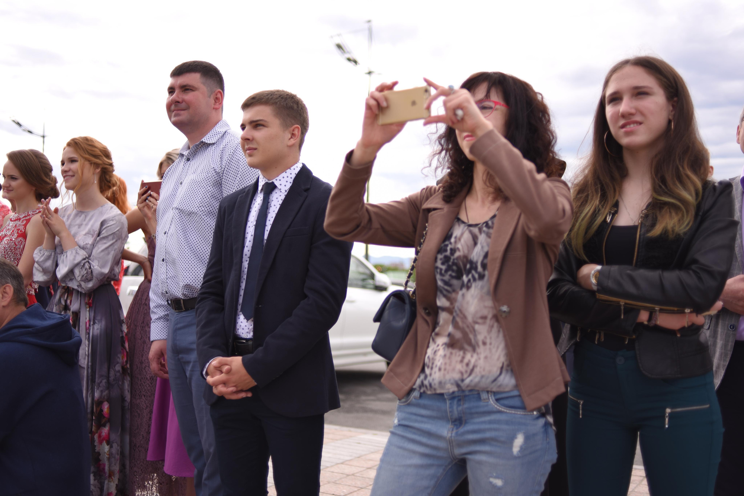 Выпускной Школа имени Дубинина. Свадебный фотограф Елена Рякина