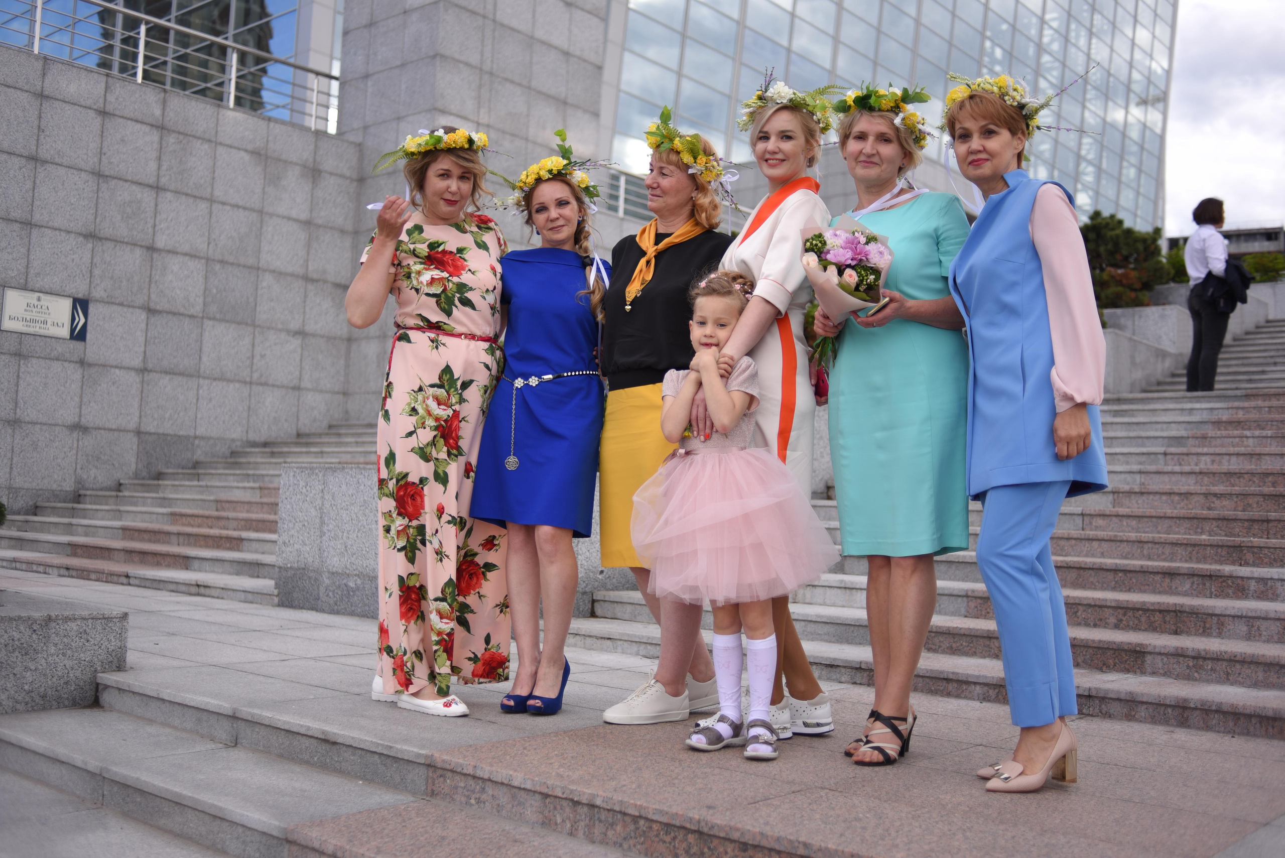 Выпускной Школа имени Дубинина. Свадебный фотограф Елена Рякина