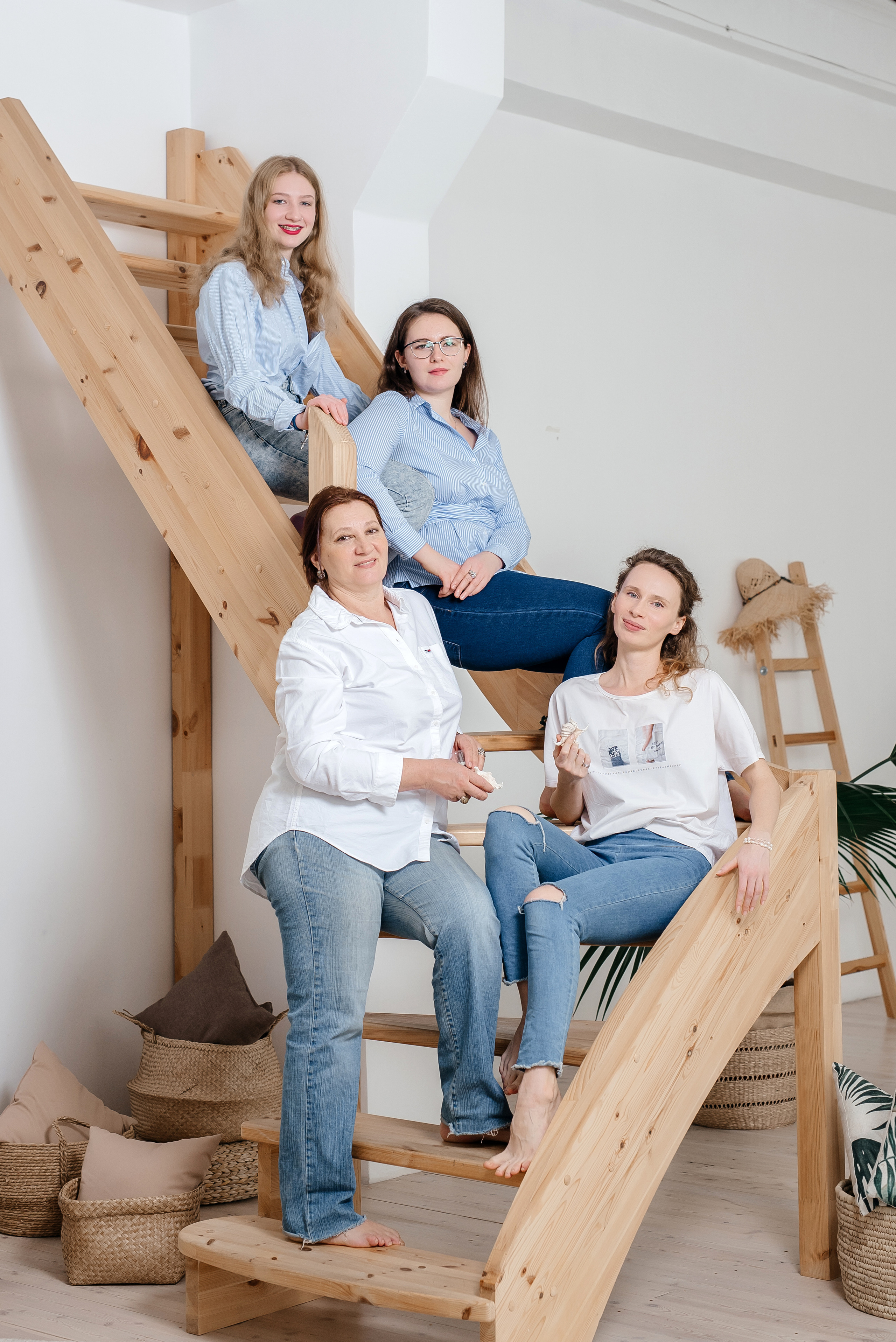 Фотосессия семьи. Мама и три дочери. Свадебный фотограф Елена Рякина