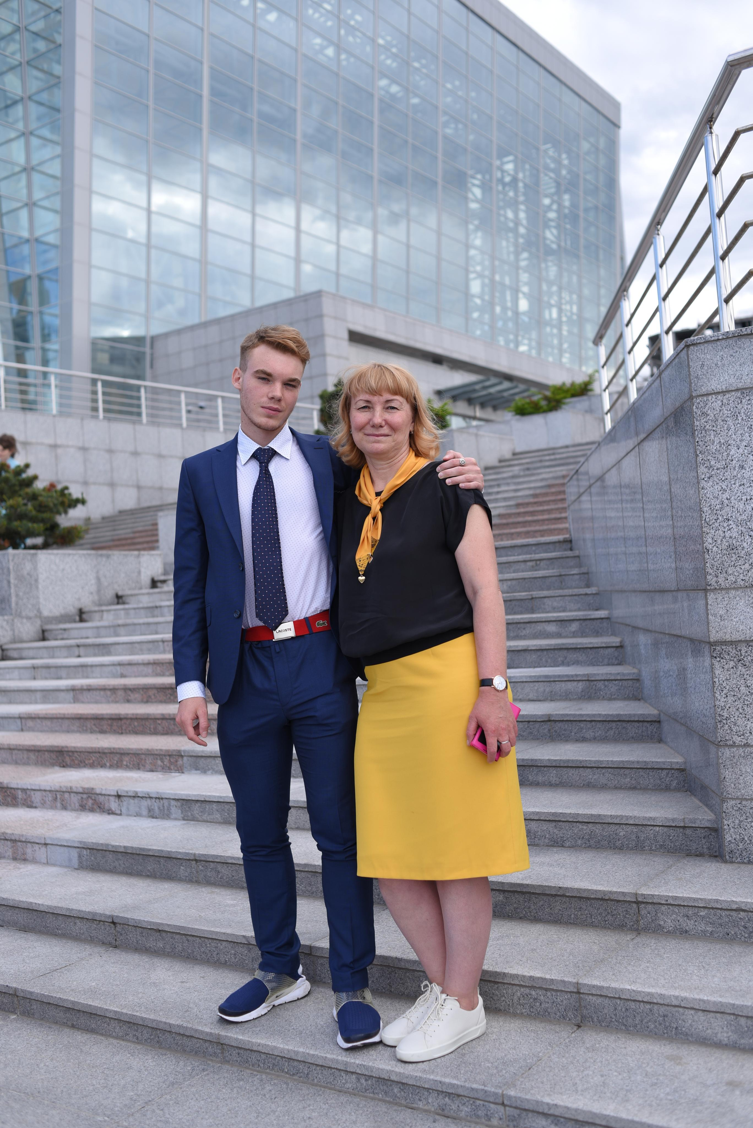 Выпускной Школа имени Дубинина. Свадебный фотограф Елена Рякина