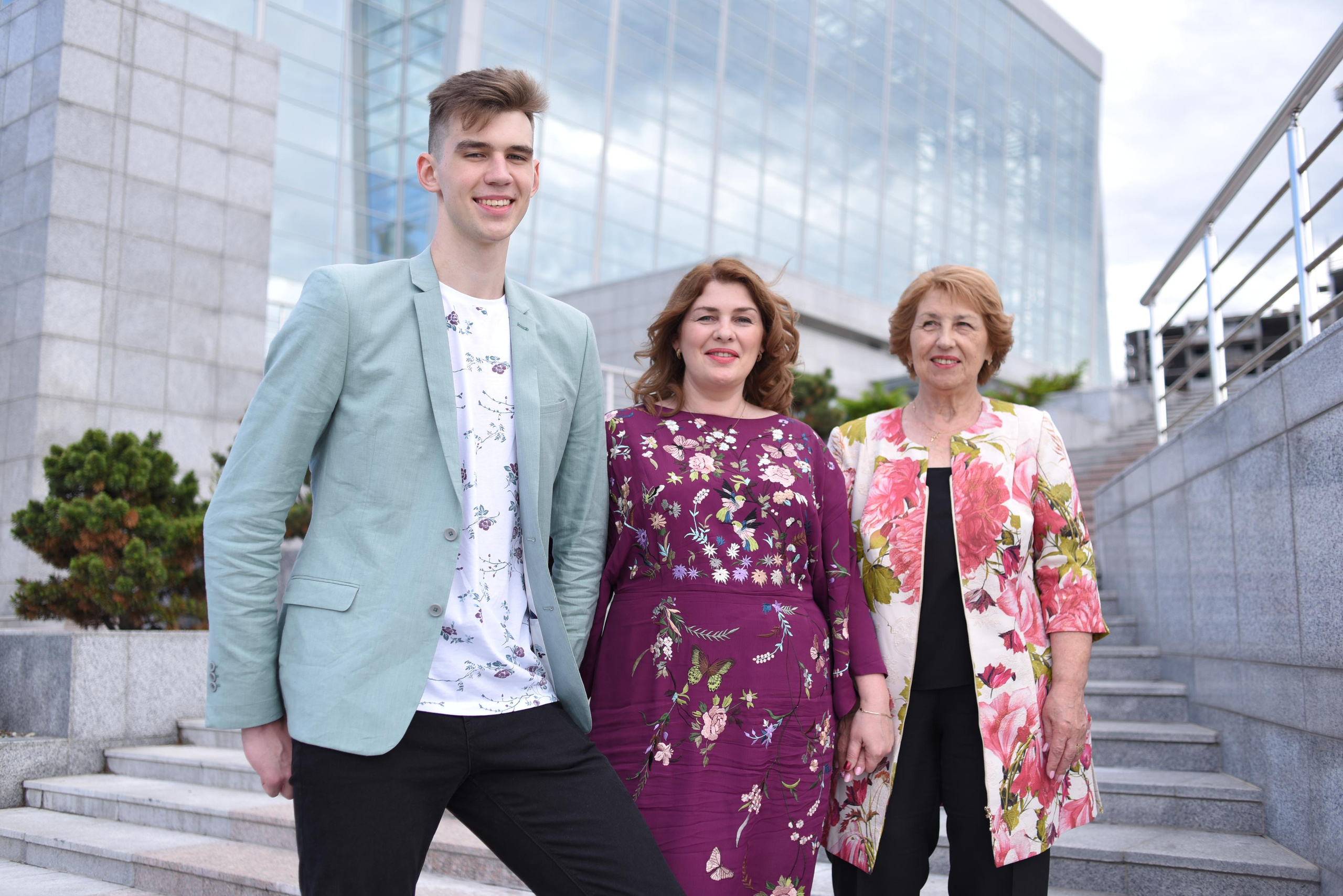 Выпускной Школа имени Дубинина. Свадебный фотограф Елена Рякина