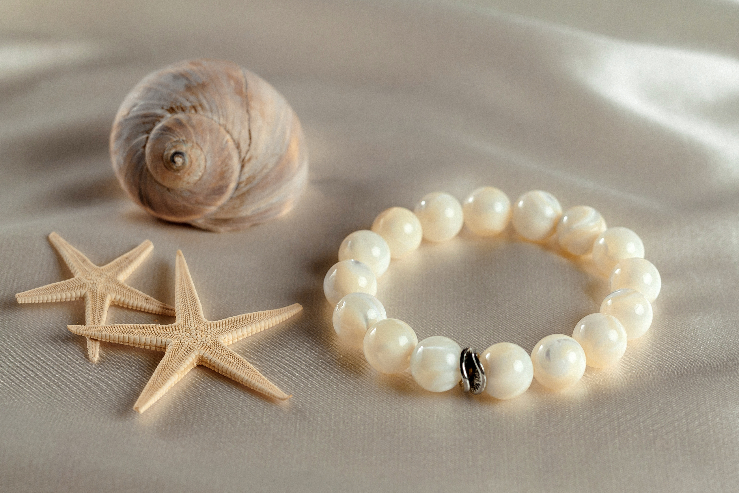 Браслеты. Свадебный фотограф Елена Рякина