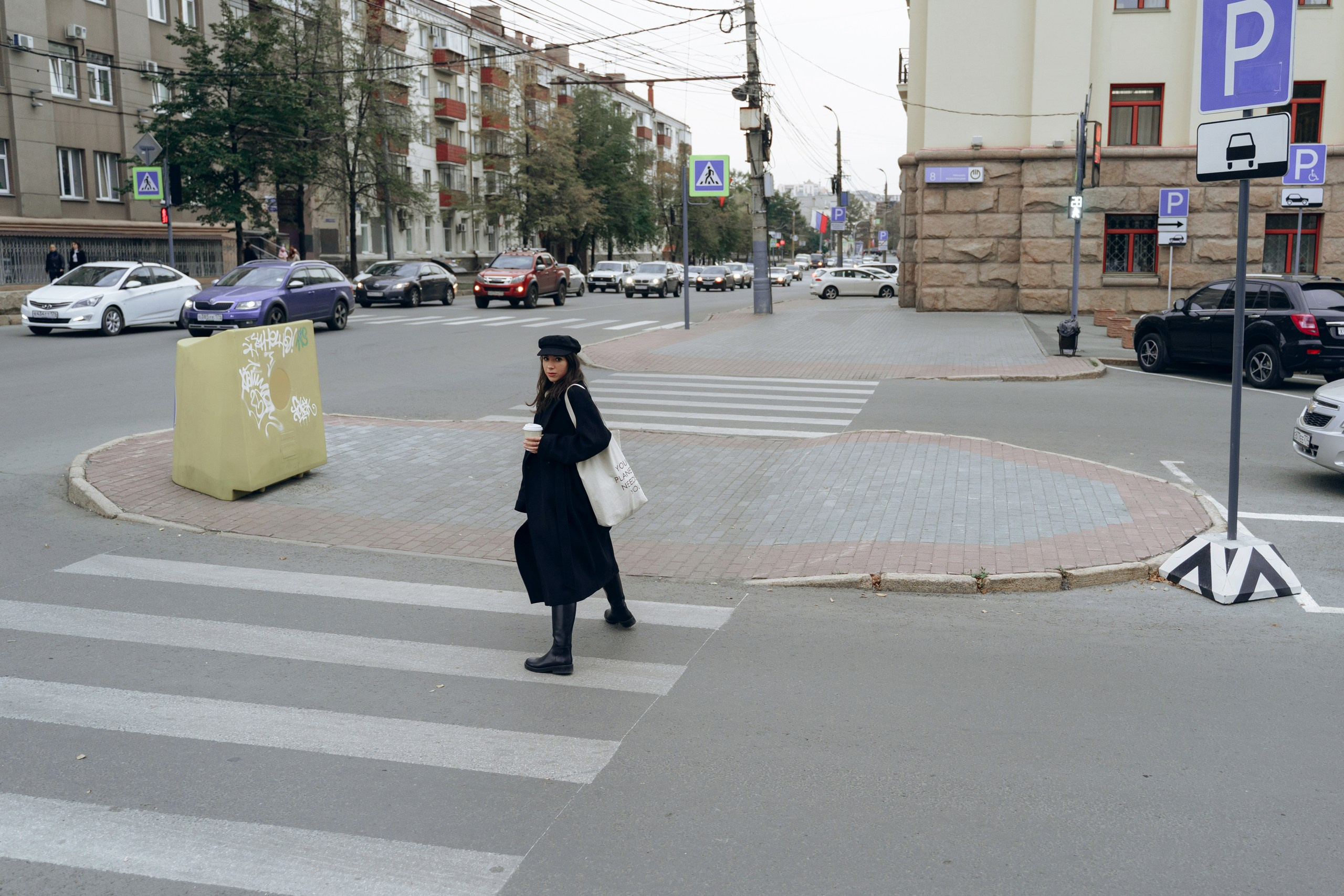 Алёна. город. осень. Октябрь