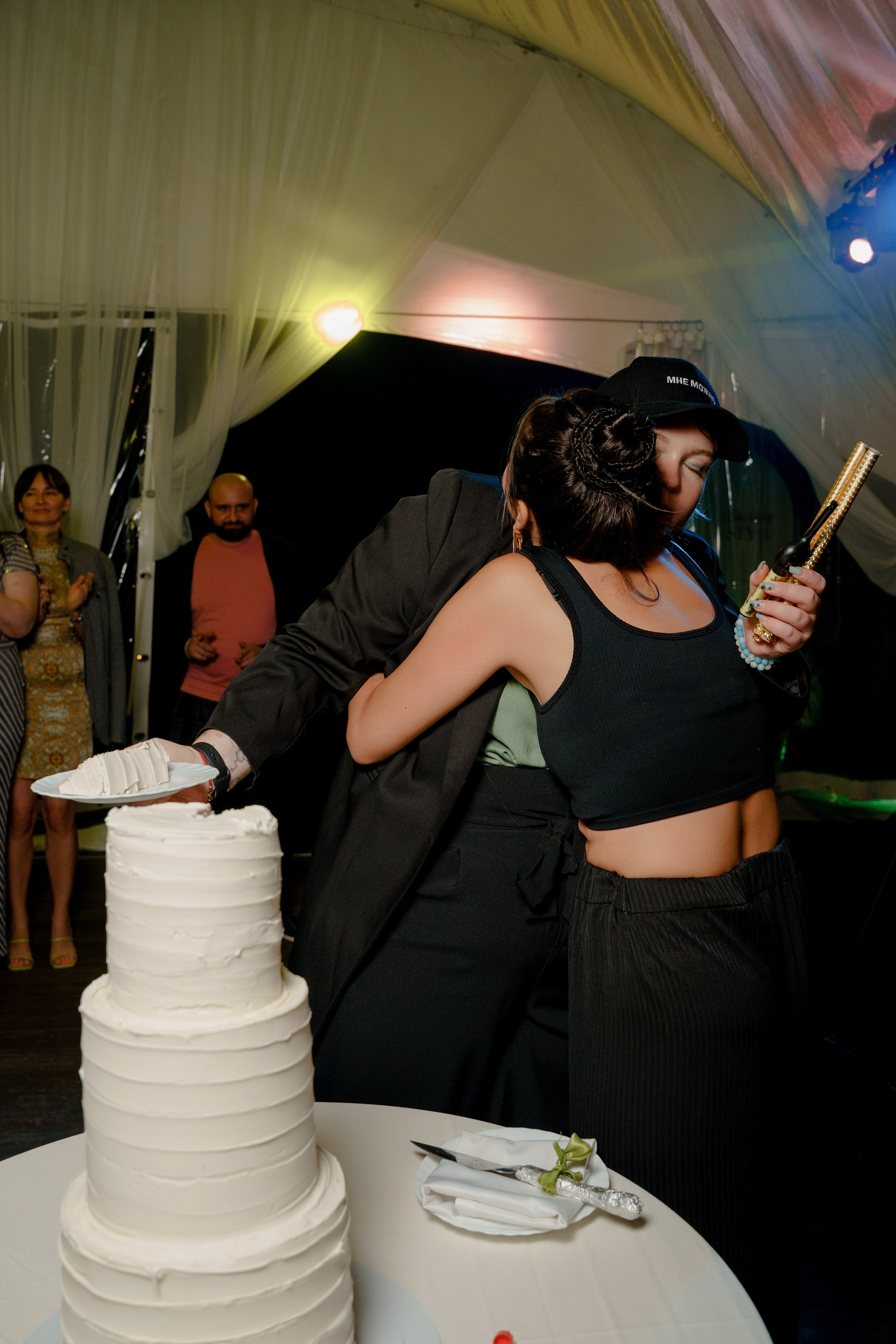 День рождения в шатре на водохранилище. Репортажный фотограф Москва Сергей Дружинин