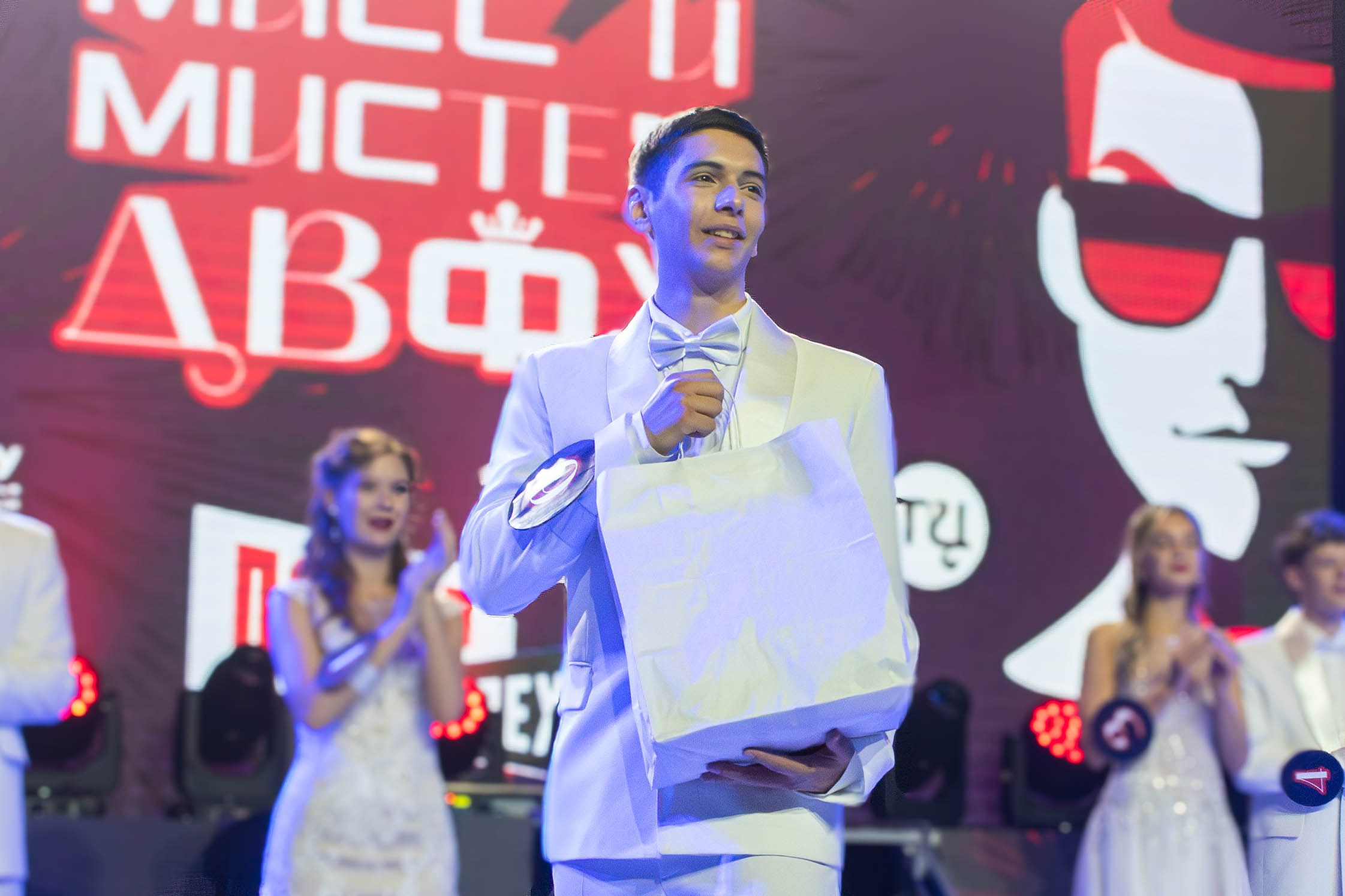 Мисс и Мистер ДВФУ 2024. Репортажный фотограф во Владивостоке Анастасия Кострова