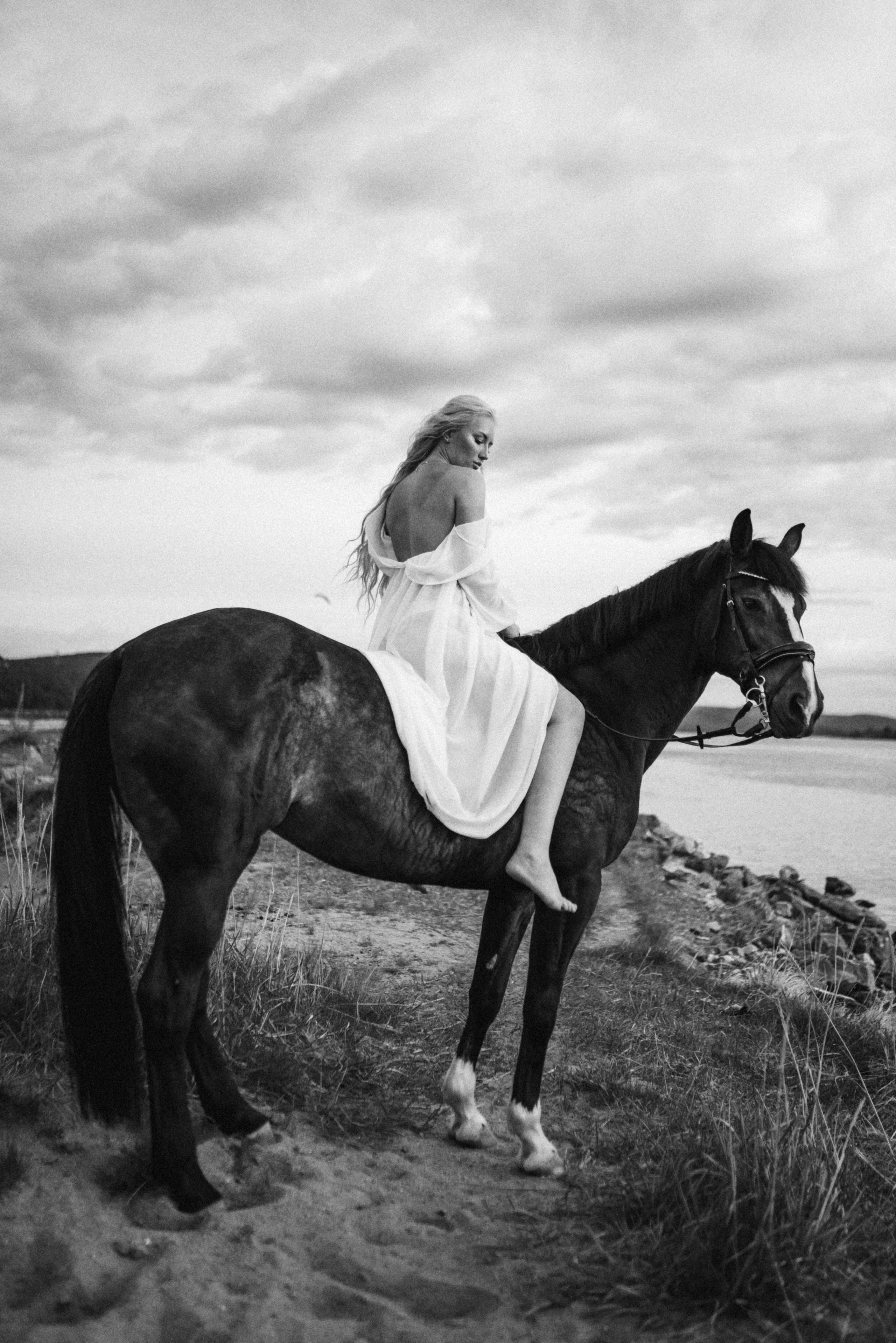 Валерия. Атмосферная фотосессия с лошадью. Фотограф в Мурманске Екатерина Рудак