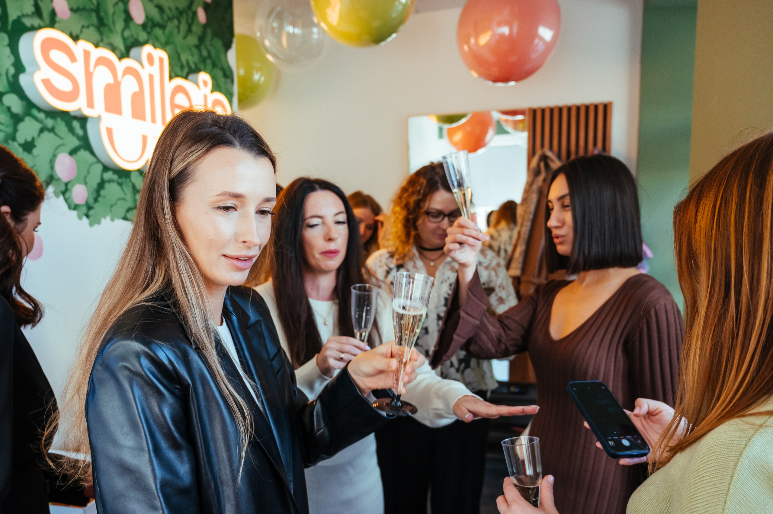 Открытие стоматологии Smile Is. Анастасия Петрович фотограф, фотокорреспондент в Москве и Санкт-Петербурге. Фотосъёмка репортажа, мероприятия, корпоративная съёмка, контент