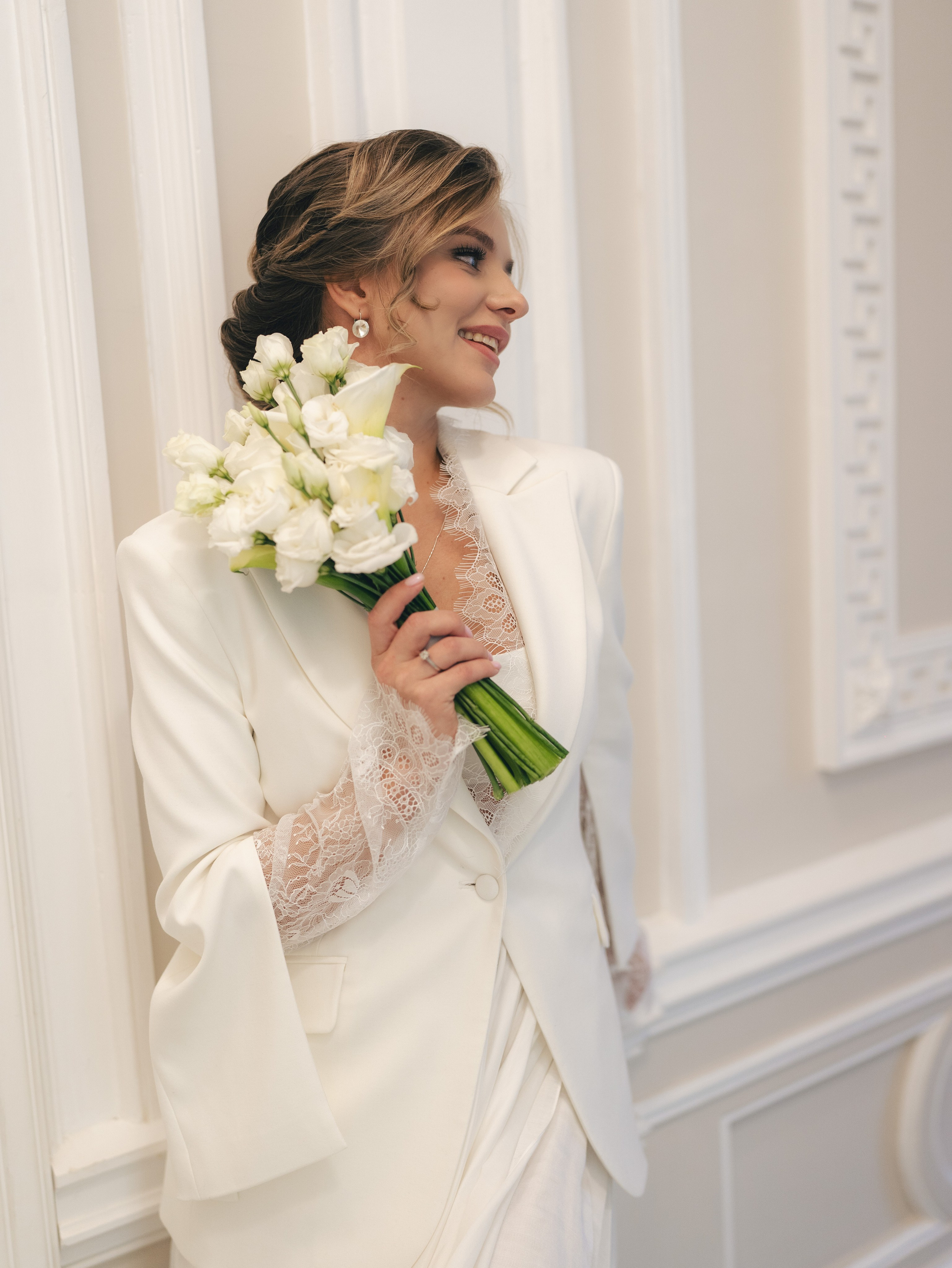 Свадебная фотосессия в загсе. Фотограф из Екатеринбурга Алена Мусалимова