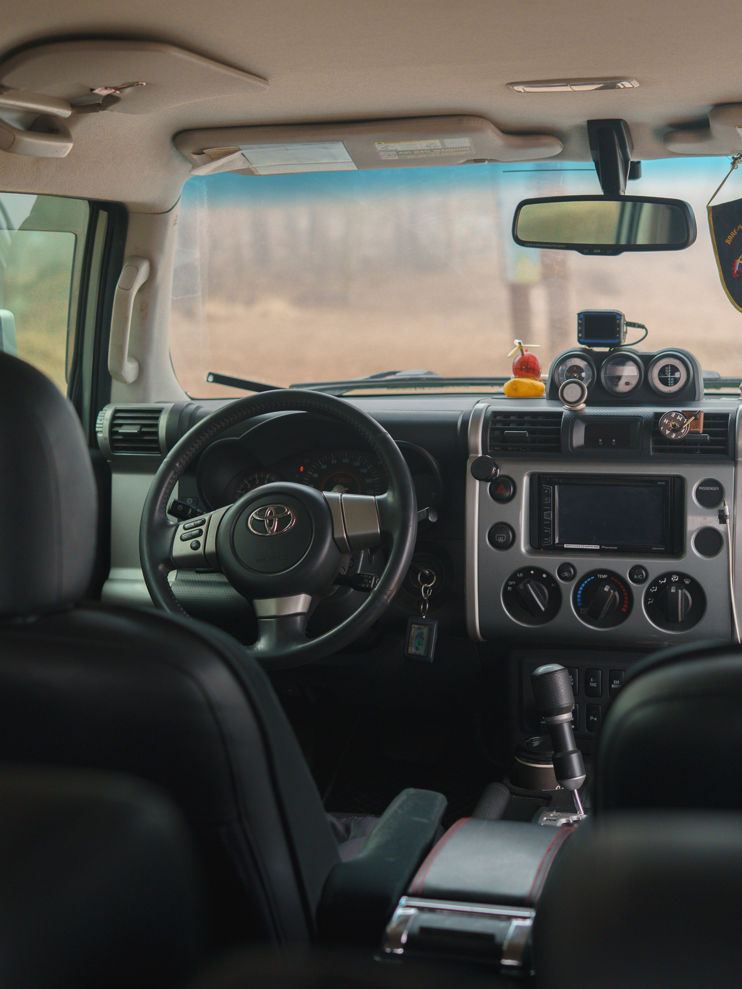 Фото TOYOTA FJ Cruiser Виктора для продажи. Автомобильный фотограф Микрюков Максим г. Санкт-Петербург