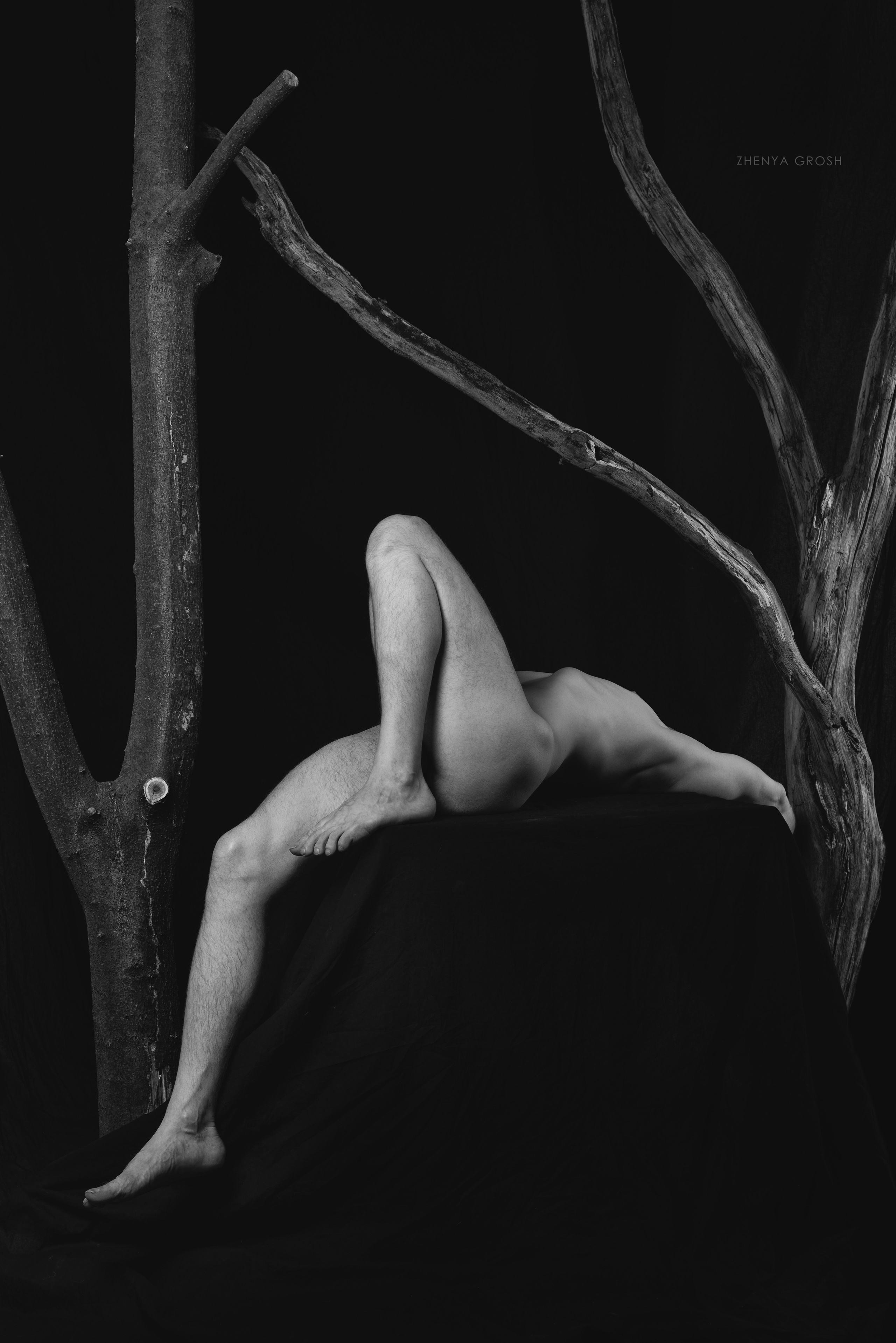 ART 18+. Фотограф Женя Грош в Москве