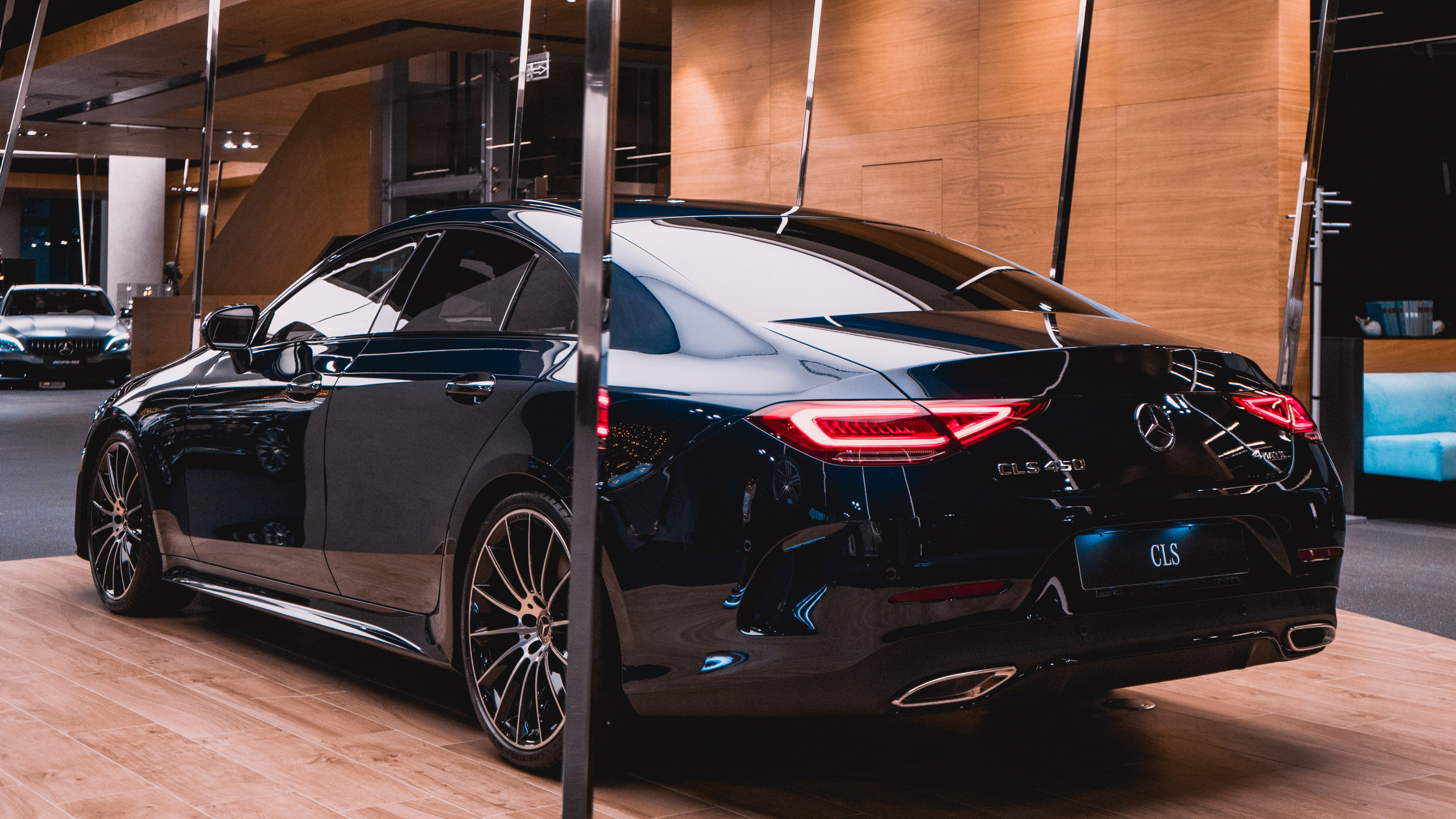 Фотосъёмка для Бизнеса на Пхукете – контент для продвижения, рекламы и маркетинга. Ян Долматов — фотограф, видеограф и продюсер на Пхукете, Таиланд