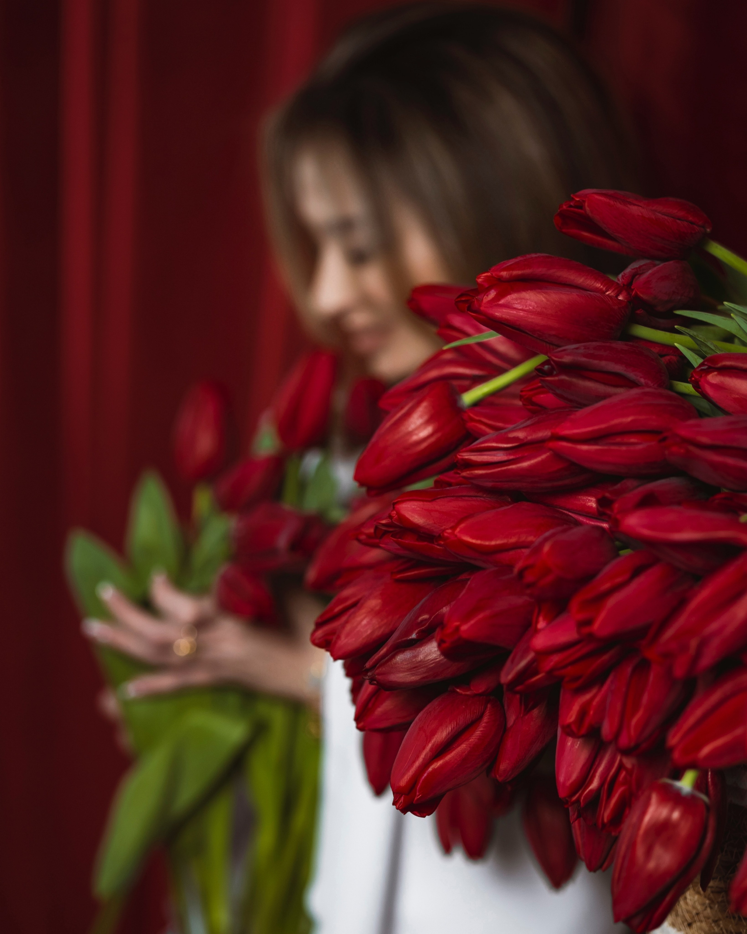 Фотосессия с цветами. Свадебный и семейный фотограф в Каспийске Алёна Нурмагомедова