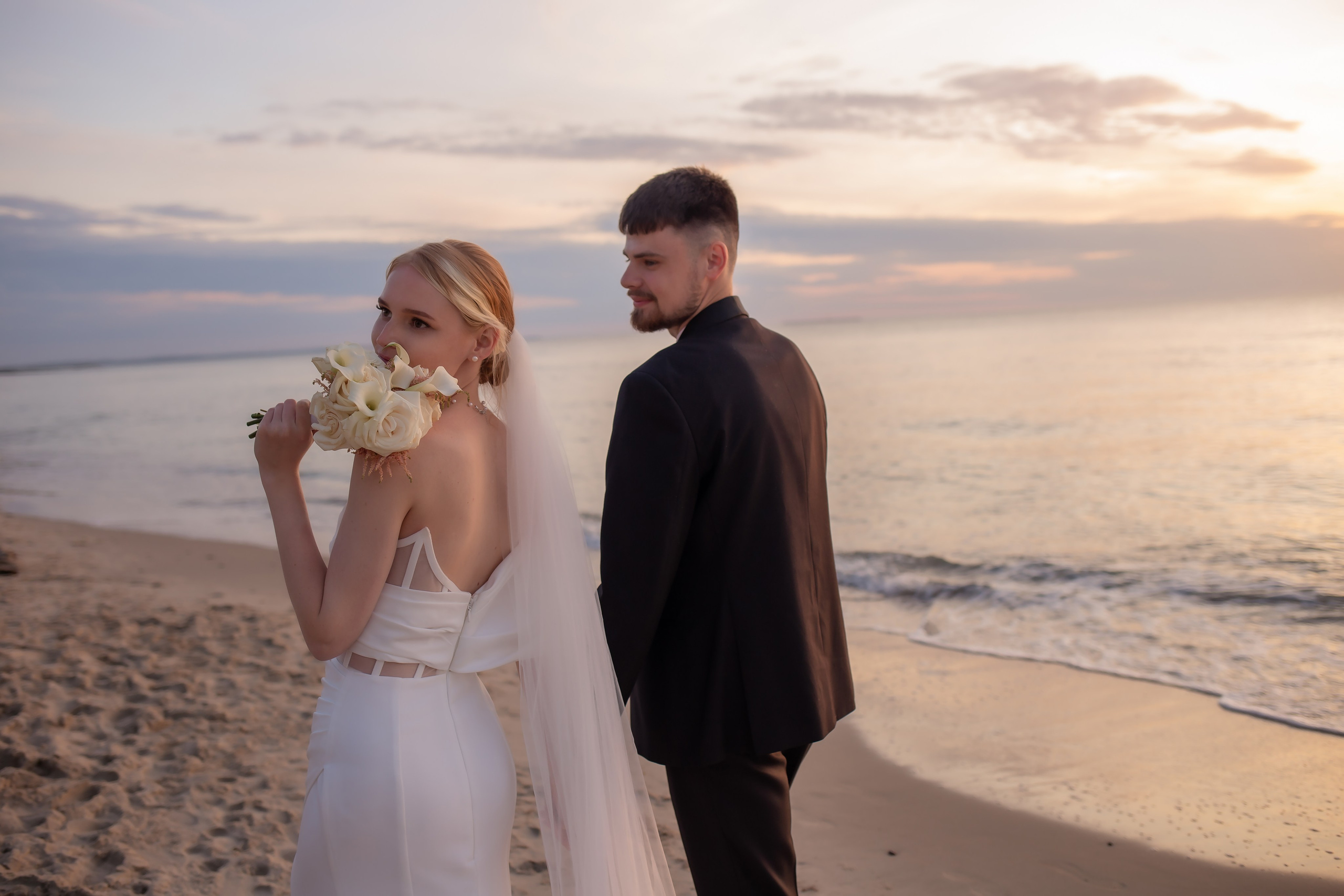 Александра и Влад. На закате. Фотограф в Калининграде Решетникова Алина