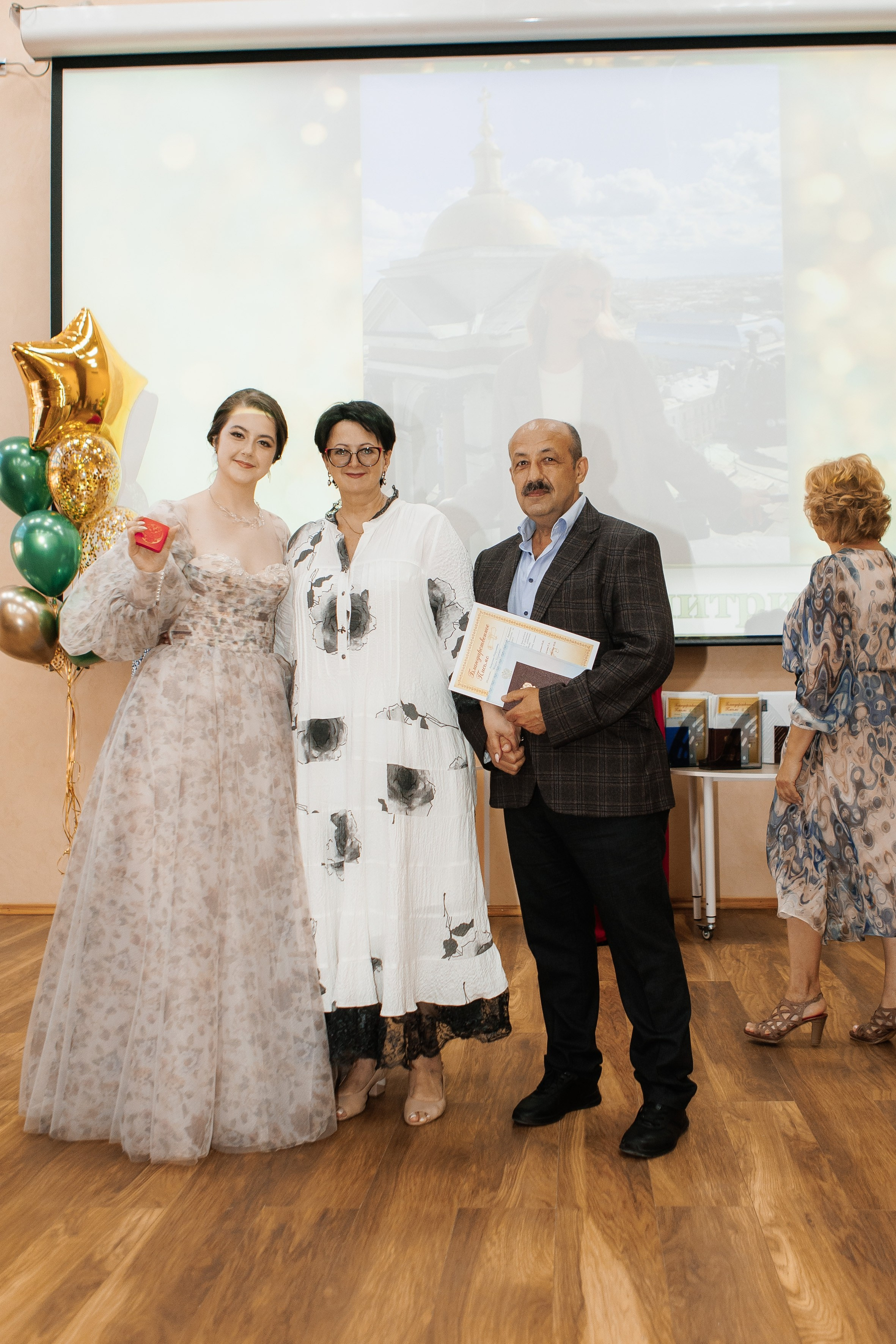 Выпускной Гимназия 12 2024 г. Свадебный и портретный Фотограф в Липецке Дмитрий Котюков