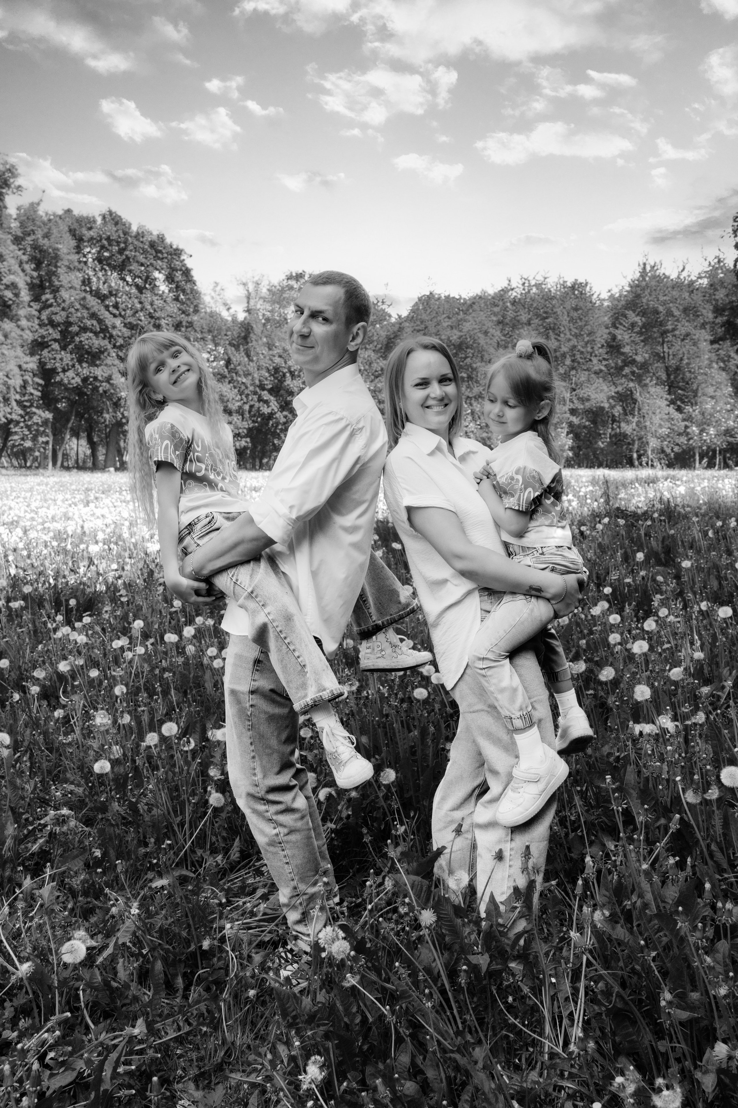 Семейная съемка в Лошицком парке. Ваш семейный фотограф в Минске — Вика Трегубова