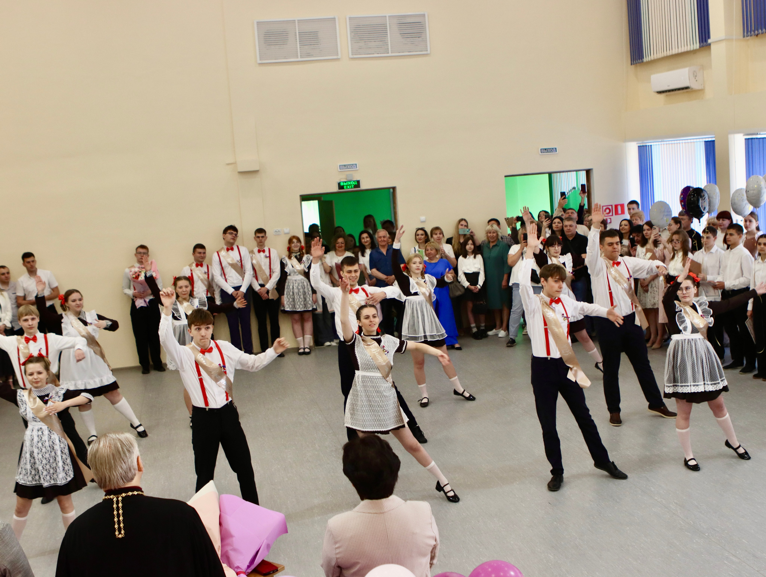 Школьный выпускной. Фотограф в Курске Смирнов Евгений