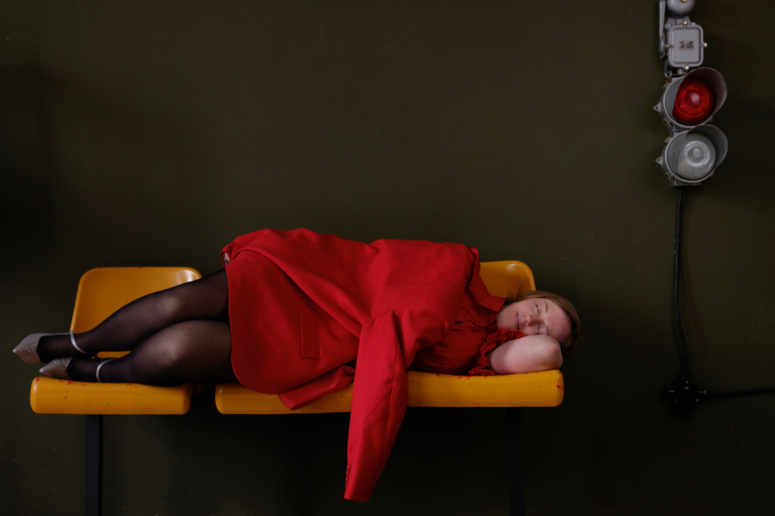 Елена. Красное, белое, чёрное. Фотограф Даниил Богомолов, Санкт-Петербург