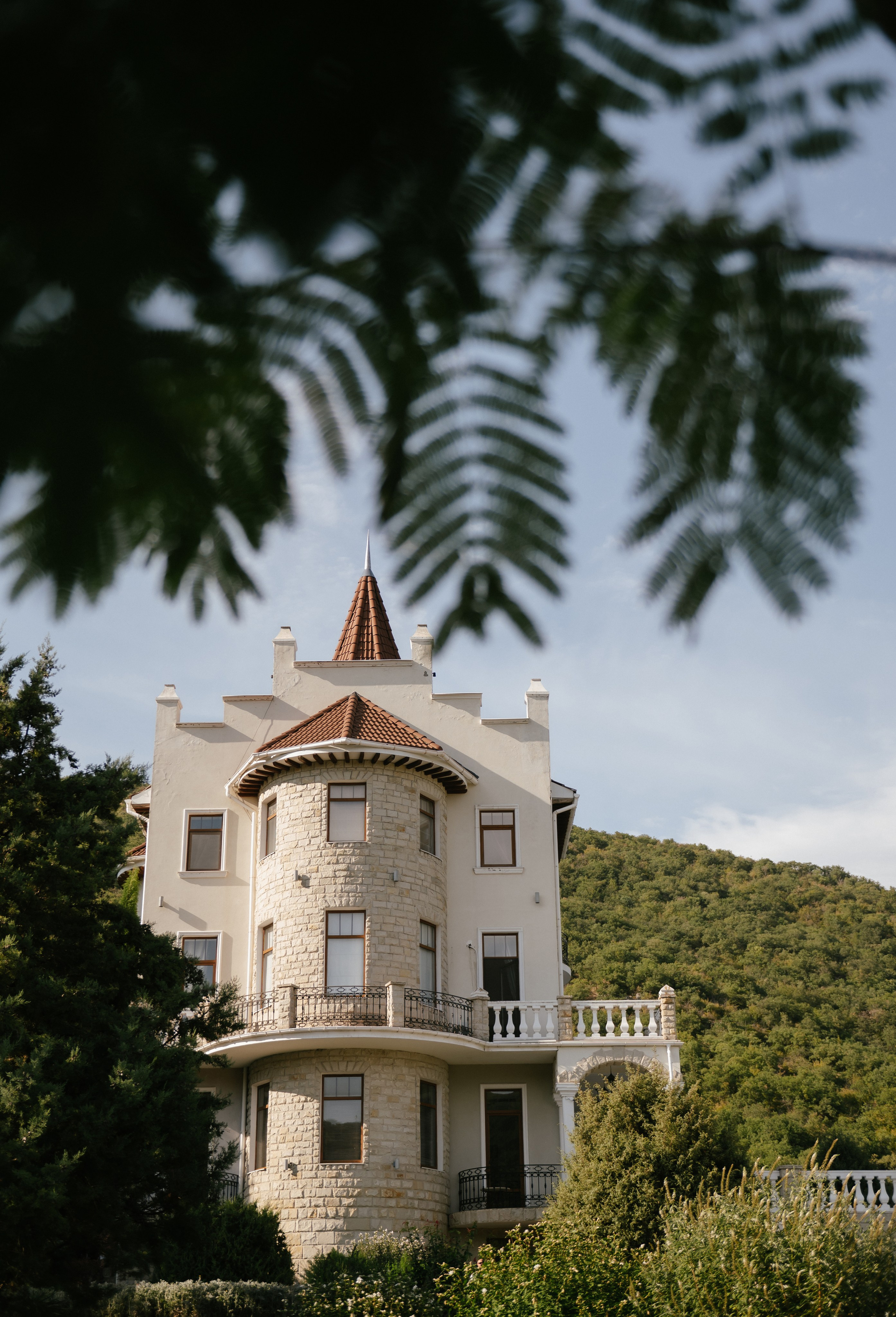 18.08.25 Белый замок. Свадебный, женский, семейный фотограф в Севастополе Юлия Мошенко