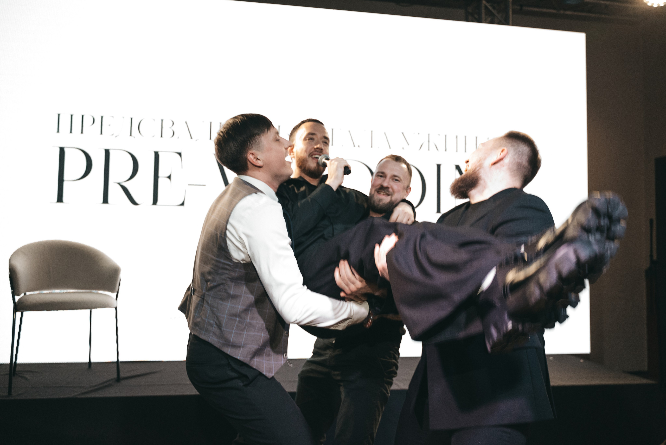 WhiteRoom Pre-wedding. Репортажный и свадебный фотограф в Сургуте