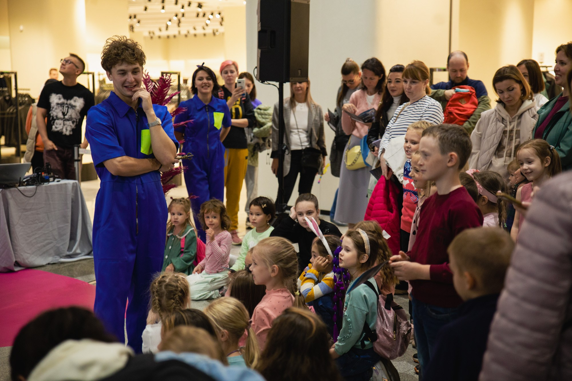 Сказка в ТЦ Океания. Репортажный и концертный фотограф в Москве Анастасия Осень
