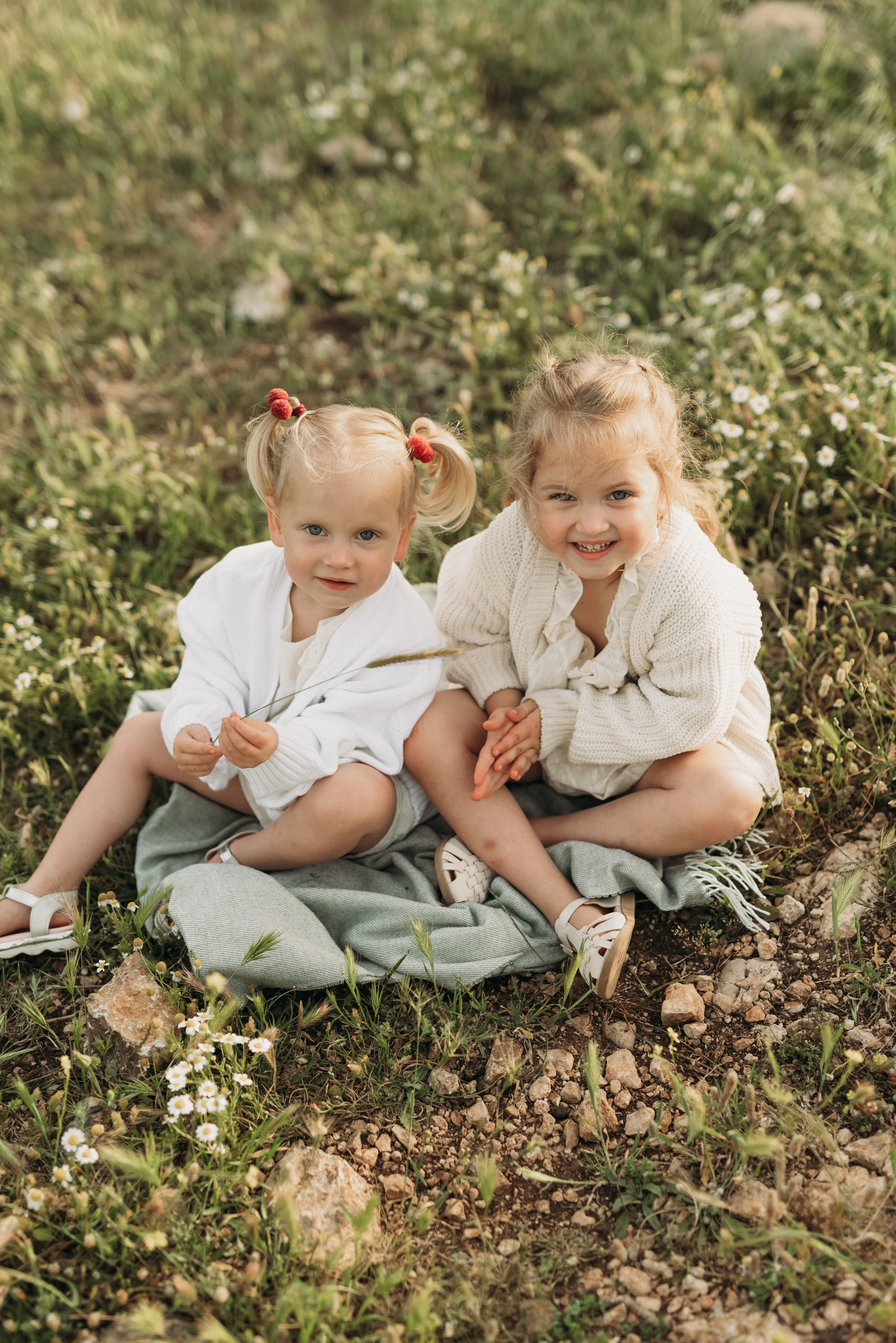 Family: Iryna, Vlad, Yasmin & Arina. Family photographer in Israel | Alesya Superfin