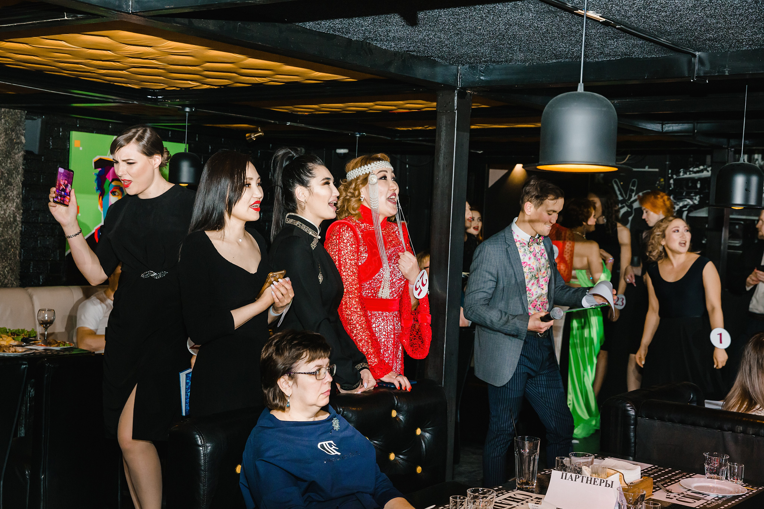 Шоу Талантов Миссис Бурятия. Фотограф и видеограф в Улан-Удэ: Аюна Габагуева и Артём Шаханов