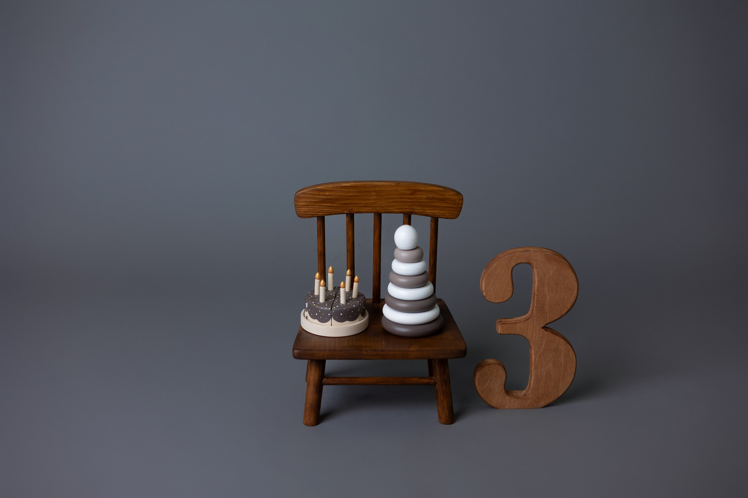 ДЕРЕВЯННЫЙ РЕКВИЗИТ. Фотостудия в Строгино