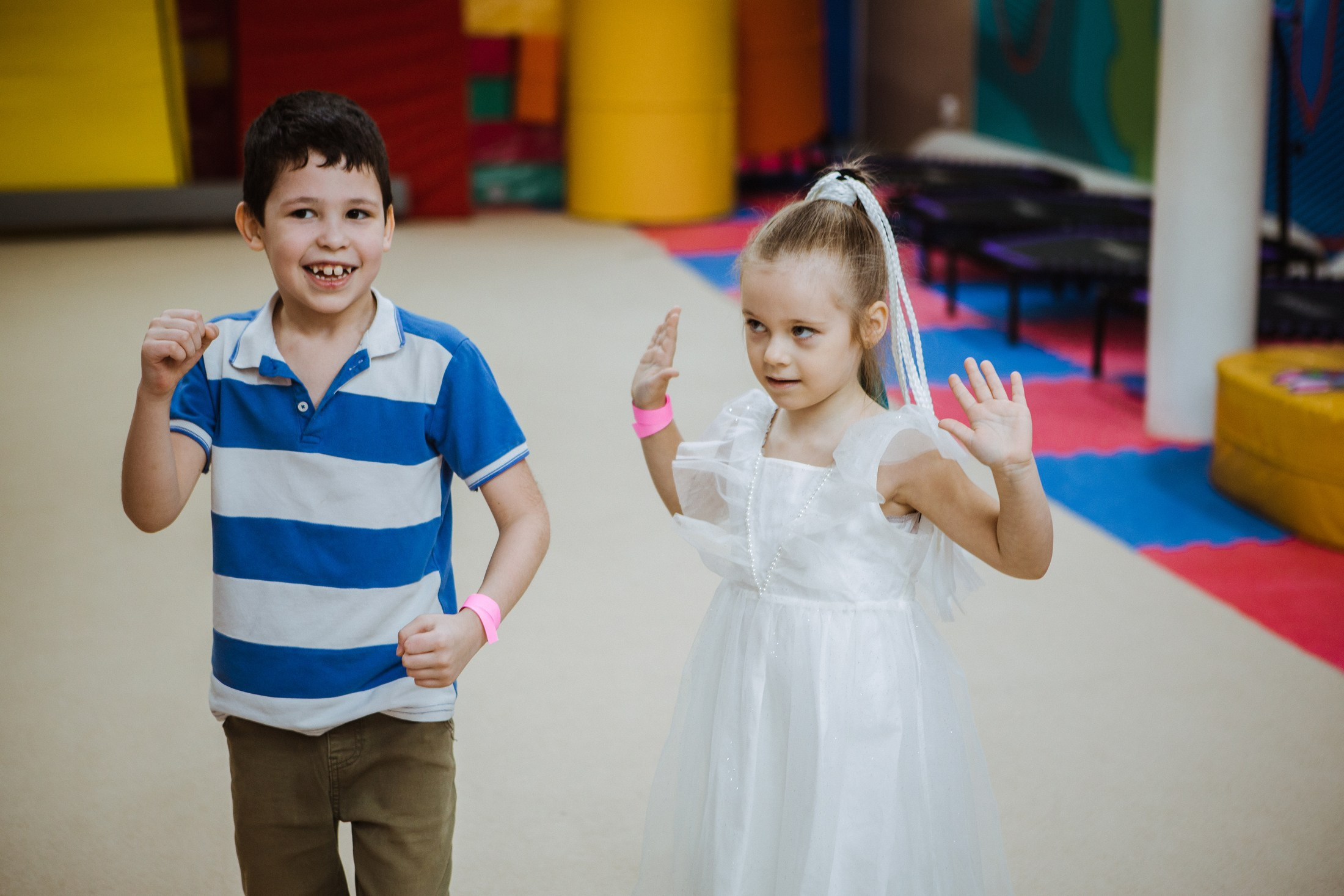 Ника, 5 лет. Батутлет, Волжский. Фотографы в городе Волгограде — Людмила Агеева и Алексей Околелов