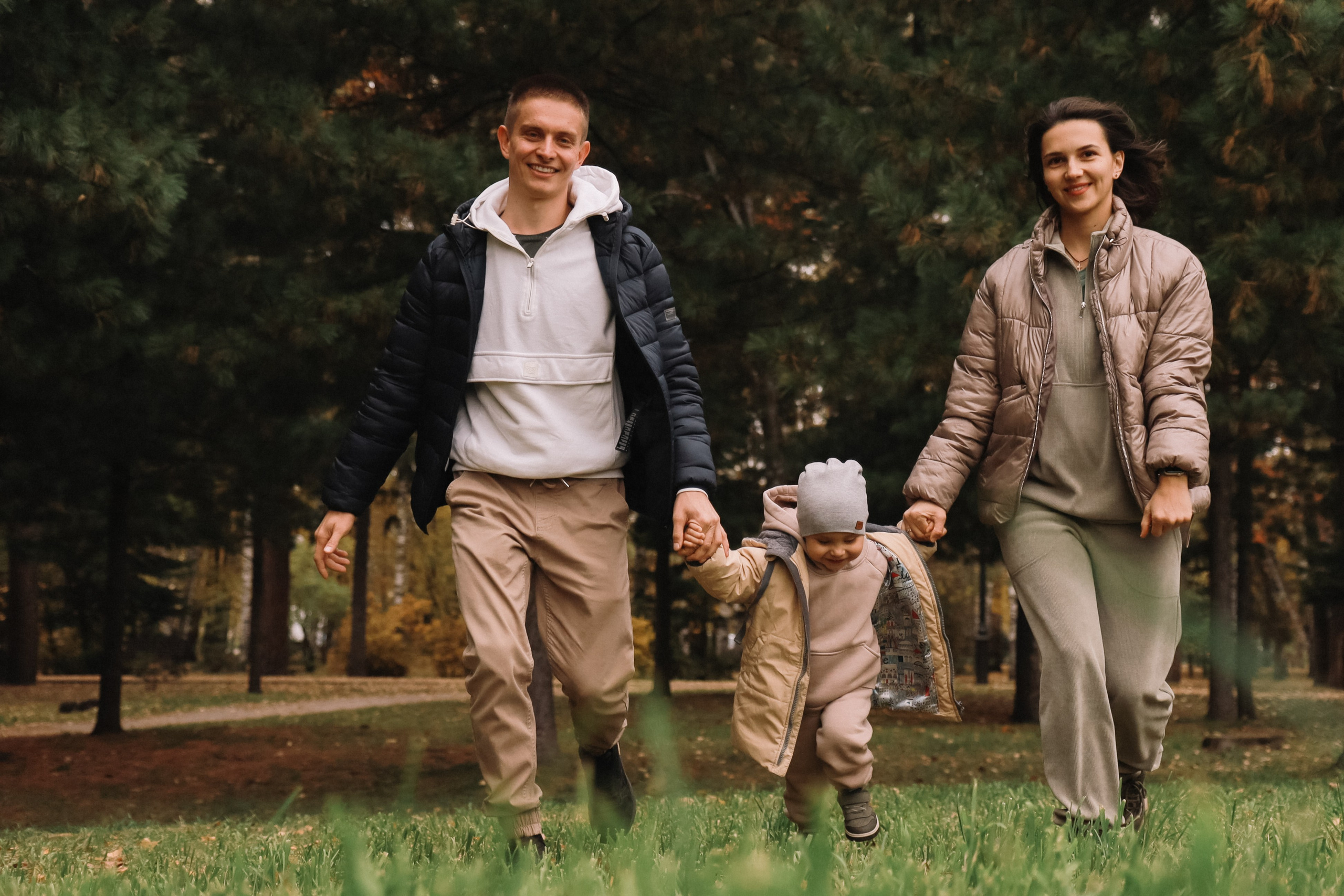 Семейная фотосессия в осеннем парке. Семейный фотограф в Томске Максимова Екатерина