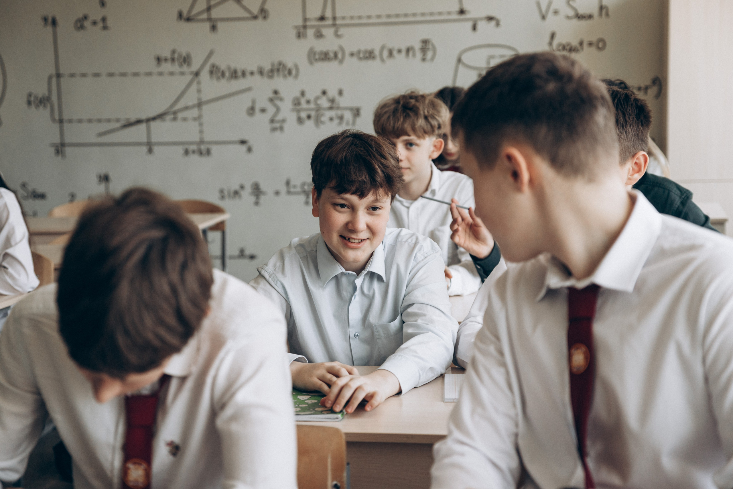 Школьные фотографии могут быть такими. Репортажный и детский фотограф в Минске