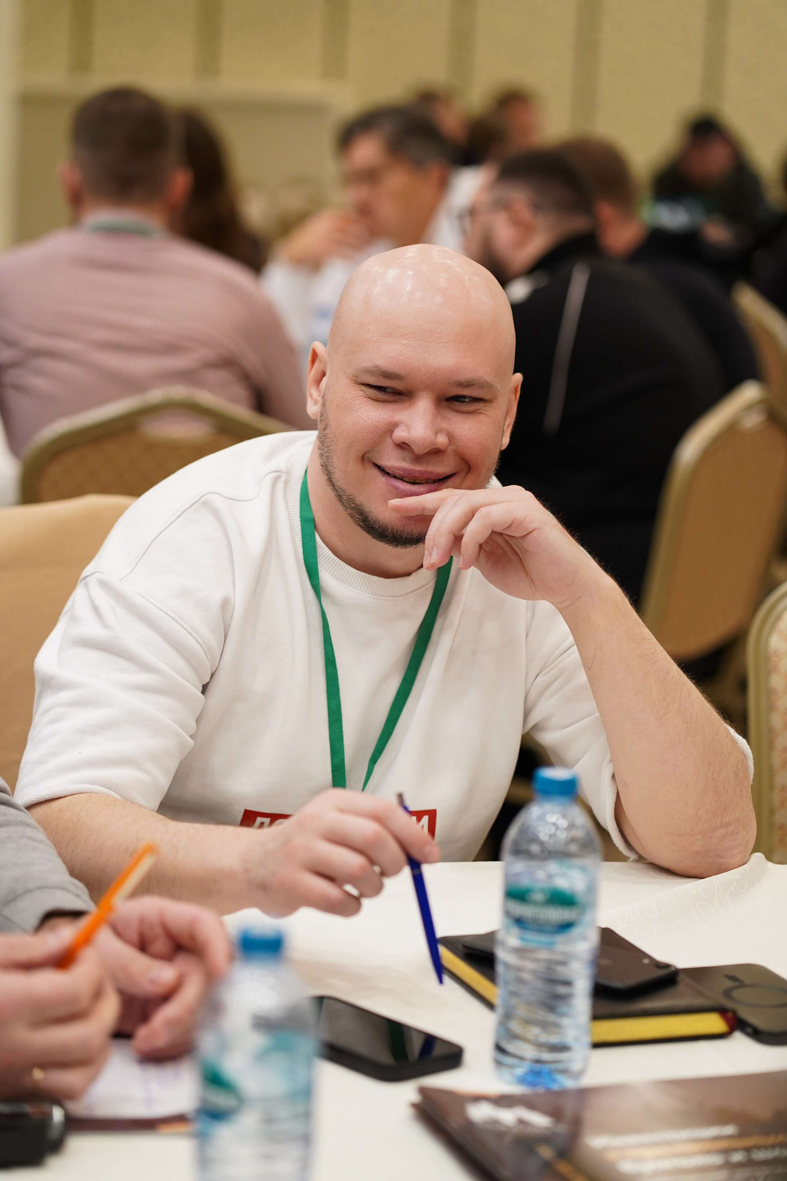 Малоэтажная страна конференция. Фотограф