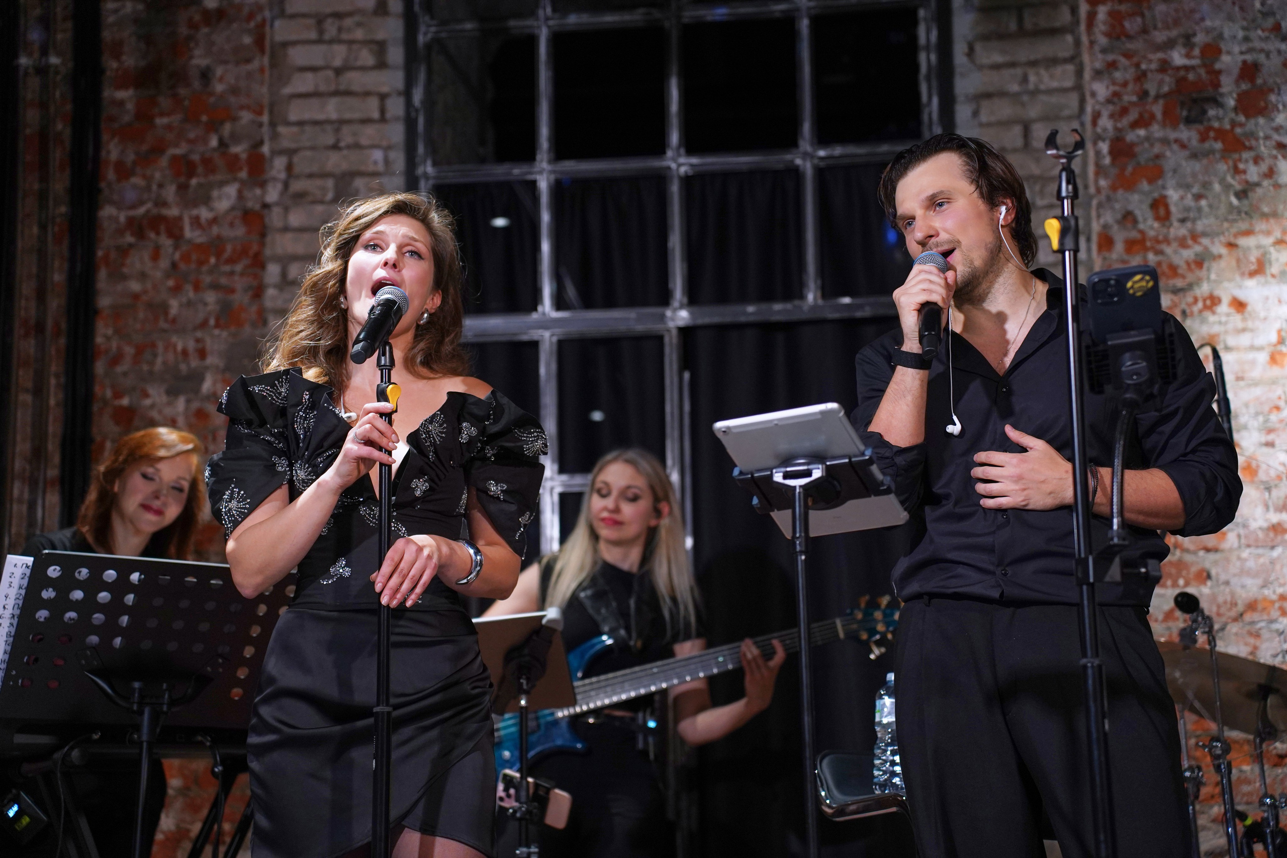 Концерт кавер группы. Фотограф