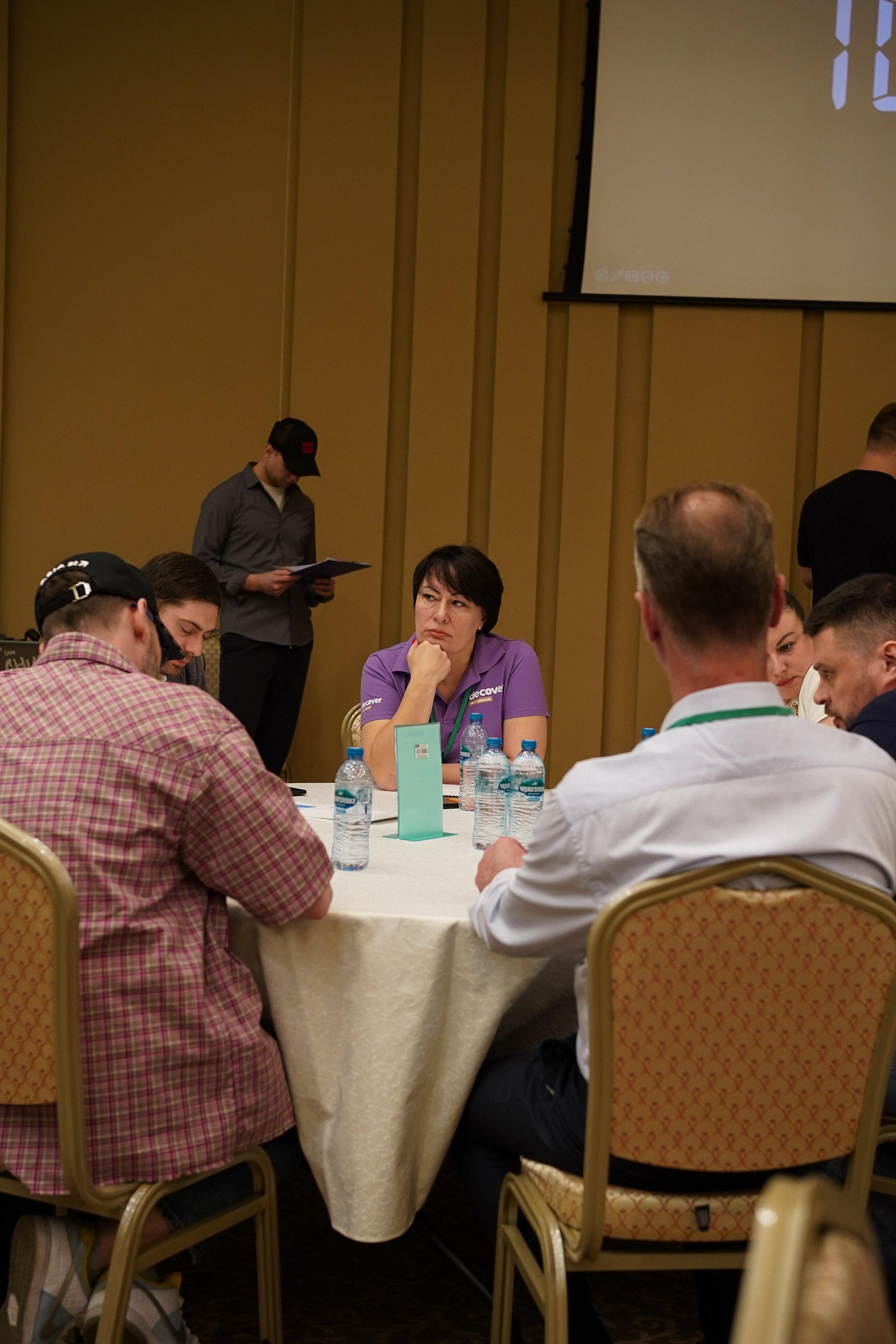 Малоэтажная страна конференция. Фотограф