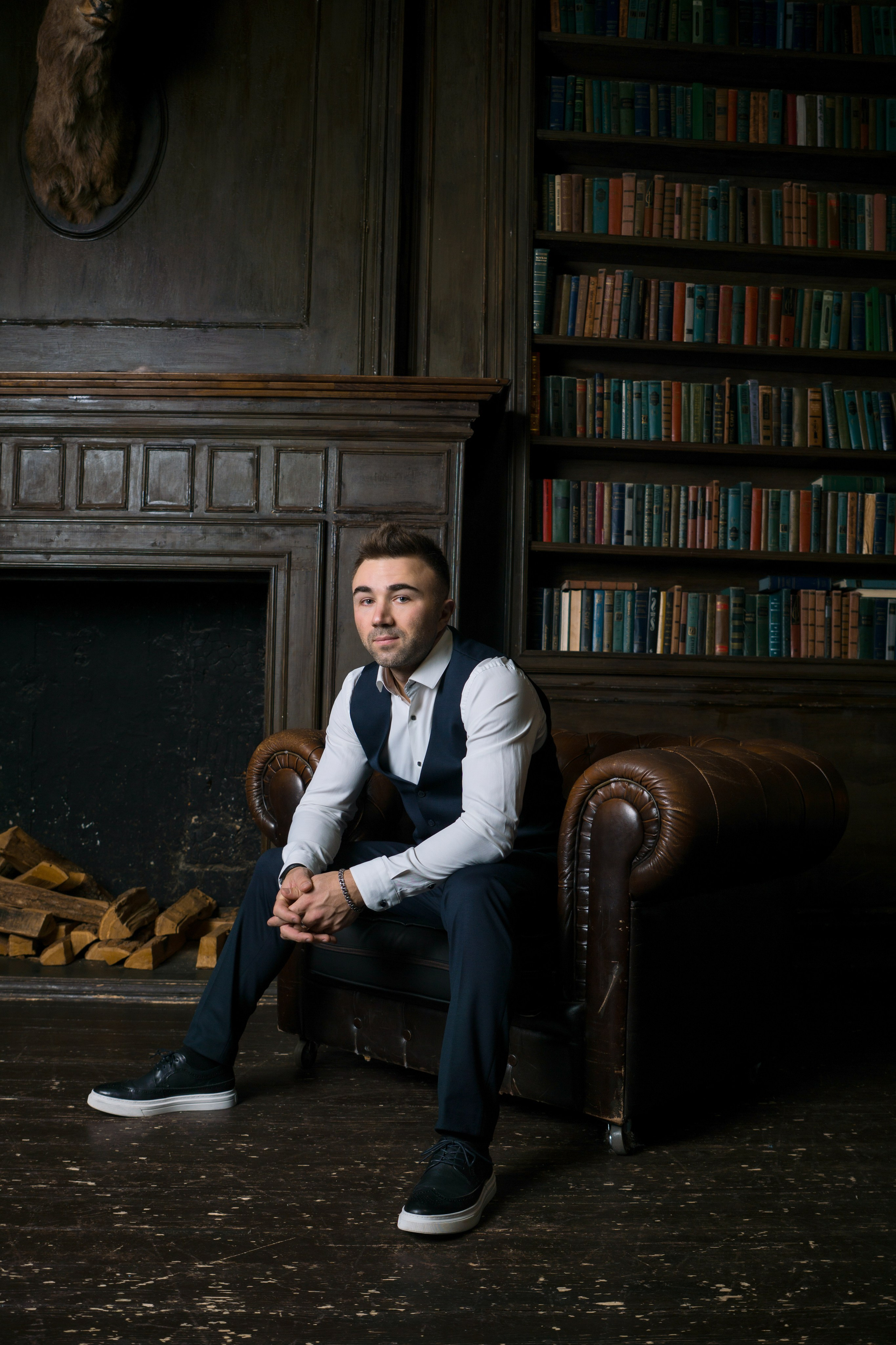 Ведущий Илья. Фотограф