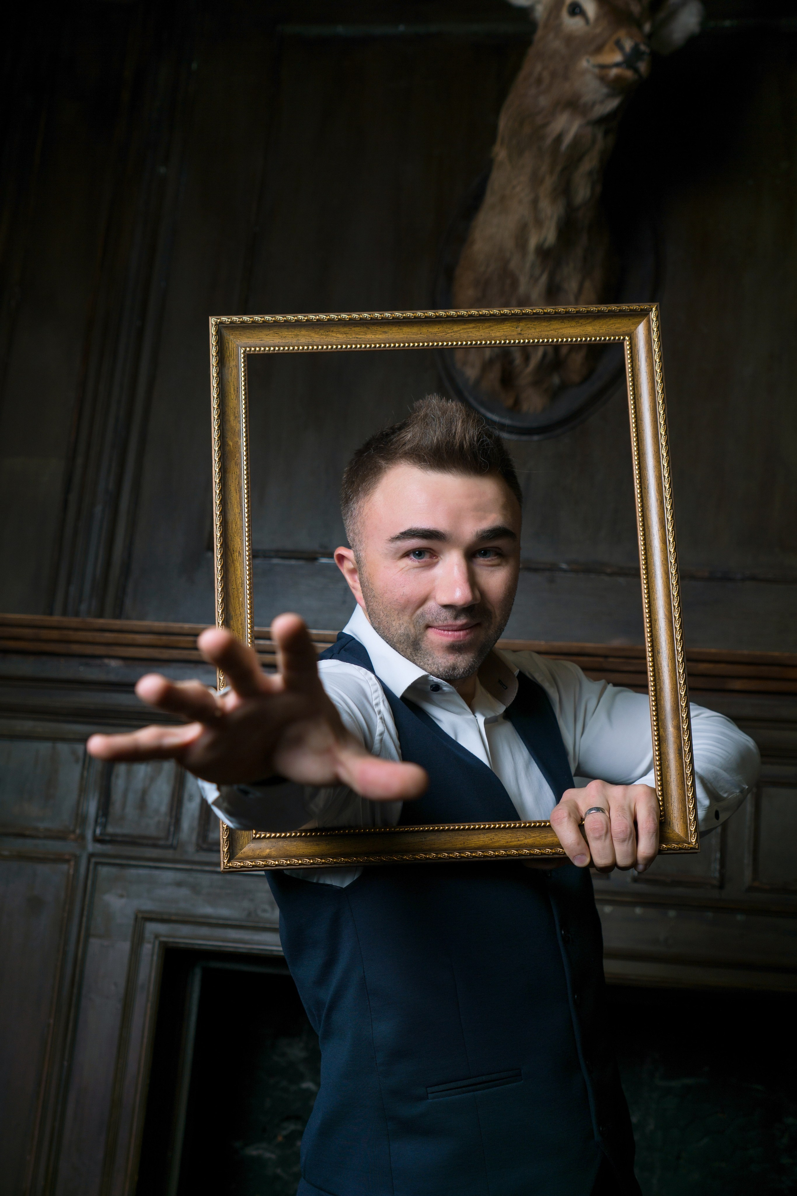 Ведущий Илья. Фотограф