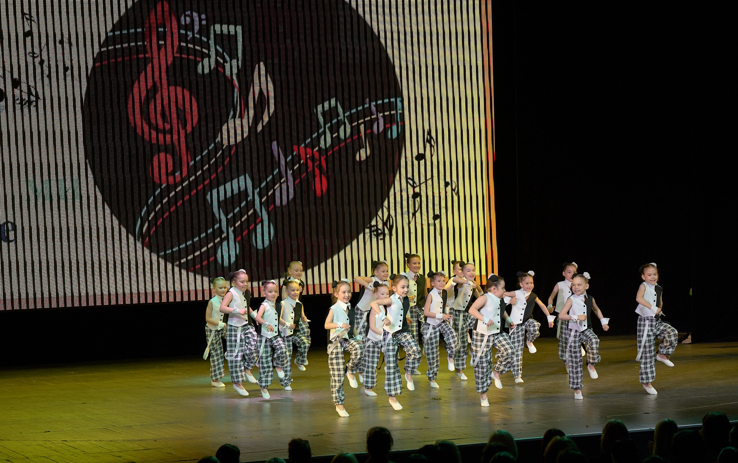 60-летие Ансамбля «РОВЕСНИКИ» Ижевск. 25.04.2024. Спортивный репортажный фотограф в Ижевске Сергей Мерзляков