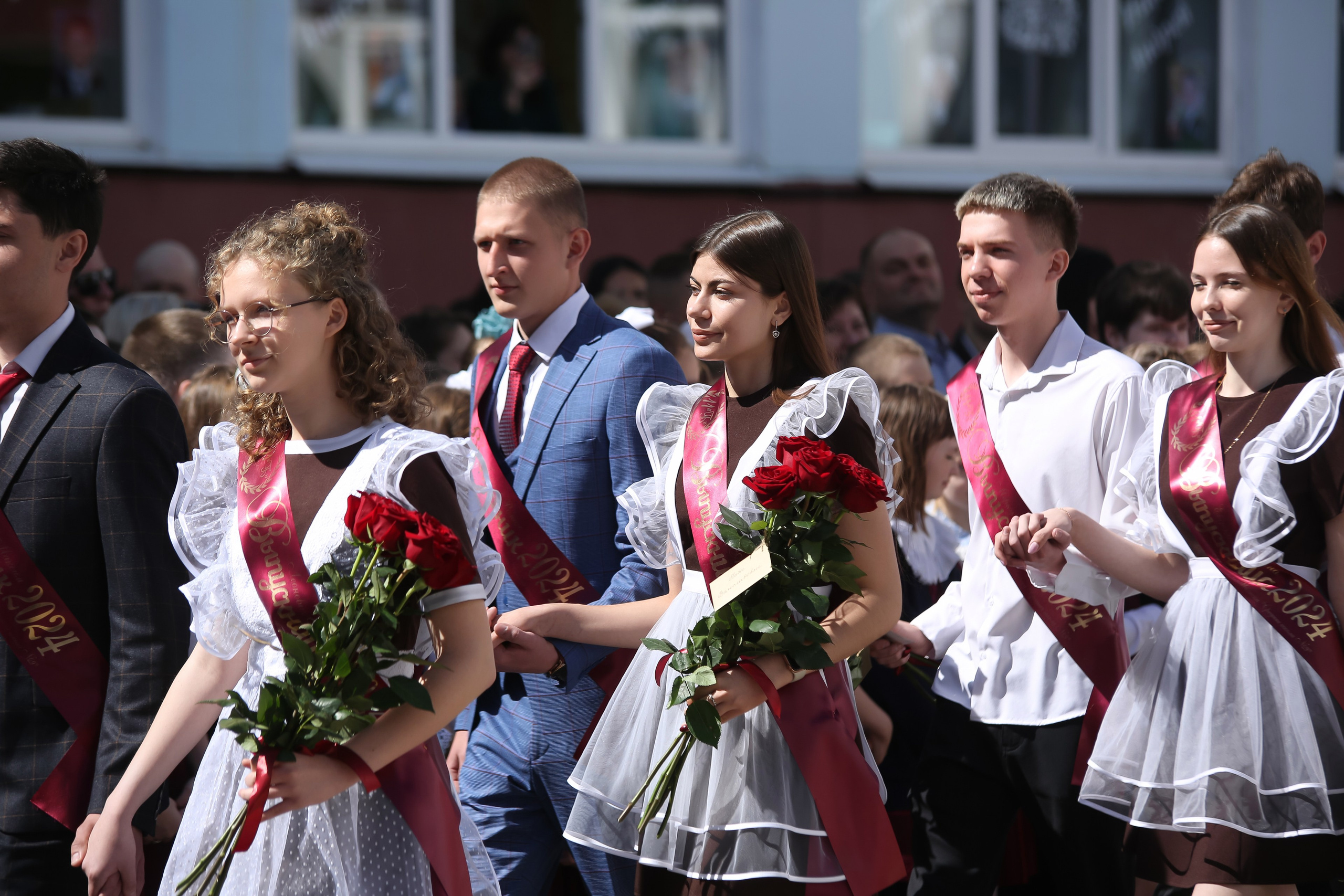 ЛИНЕЙКА «ПОСЛЕДНИЙ ЗВОНОК» 9 ШКОЛА 2024 г МЦЕНСК. ТВОЙ АЛЬБОМ / ТВОИ ПРАВИЛА